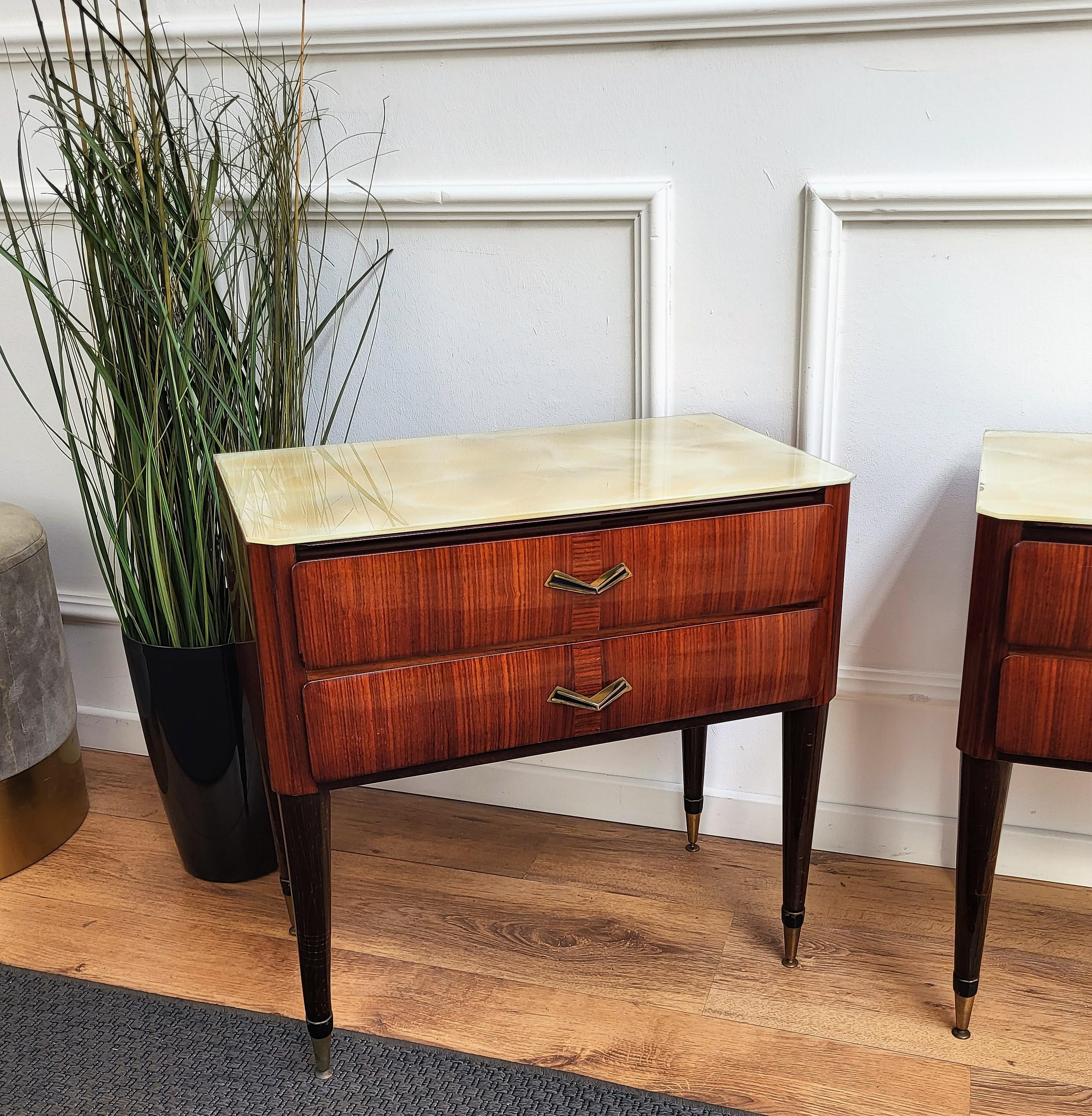 Mid-Century Modern Pair of Italian Midcentury Art Deco Nightstands Bedside Tables Veneer Walnut For Sale