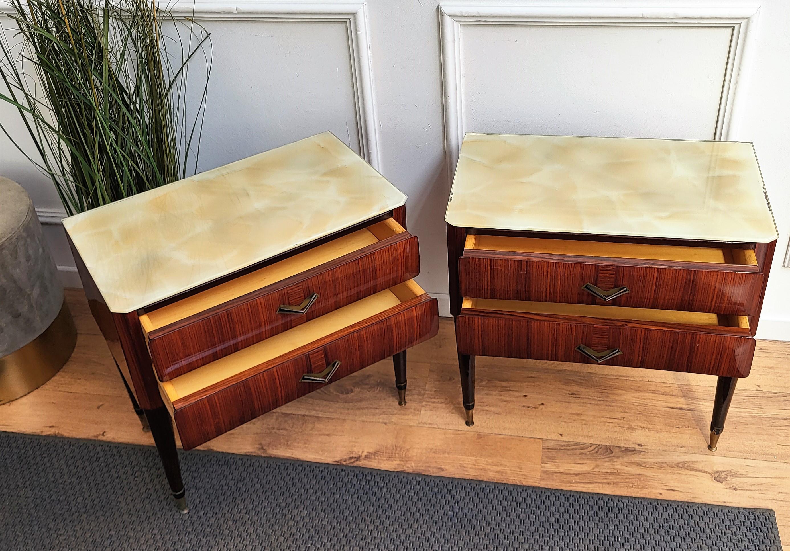 Pair of Italian Midcentury Art Deco Nightstands Bedside Tables Veneer Walnut In Good Condition In Carimate, Como