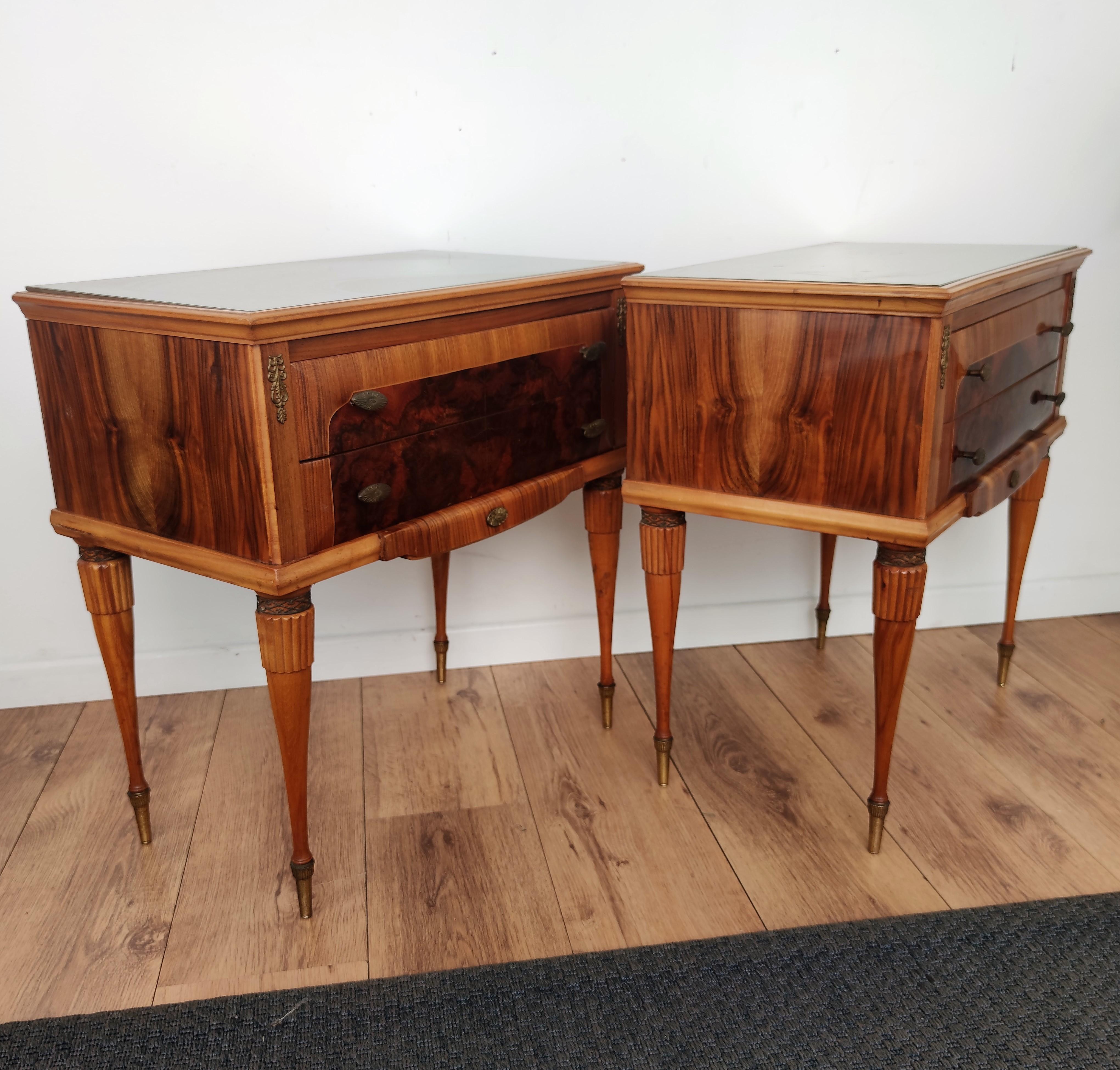 Pair of Italian Midcentury Art Deco Nightstands Bedside Tables Walnut Glass Top For Sale 1