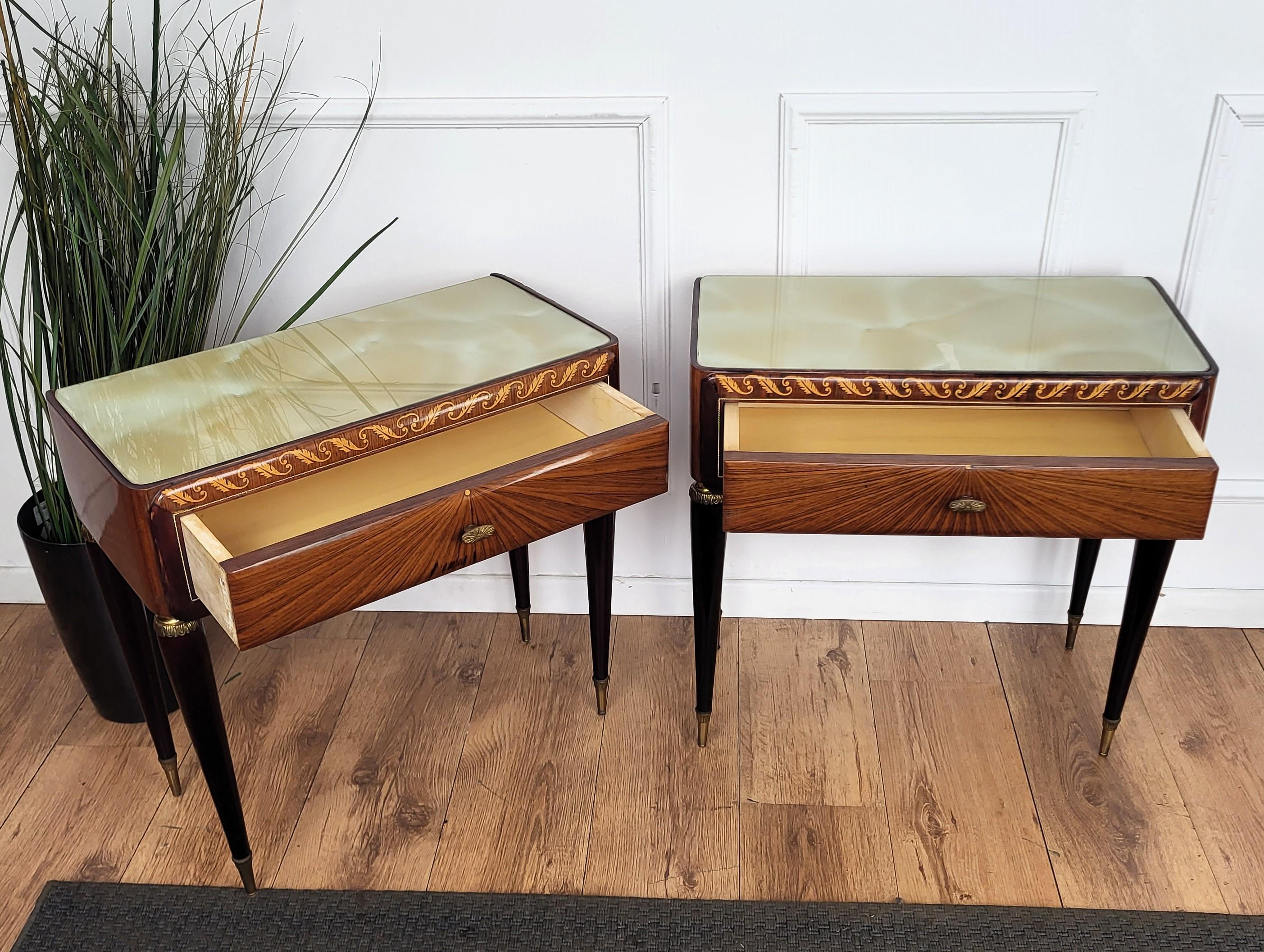 Pair of Italian Midcentury Art Deco Nightstands Bedside Tables Walnut Glass Top For Sale 4
