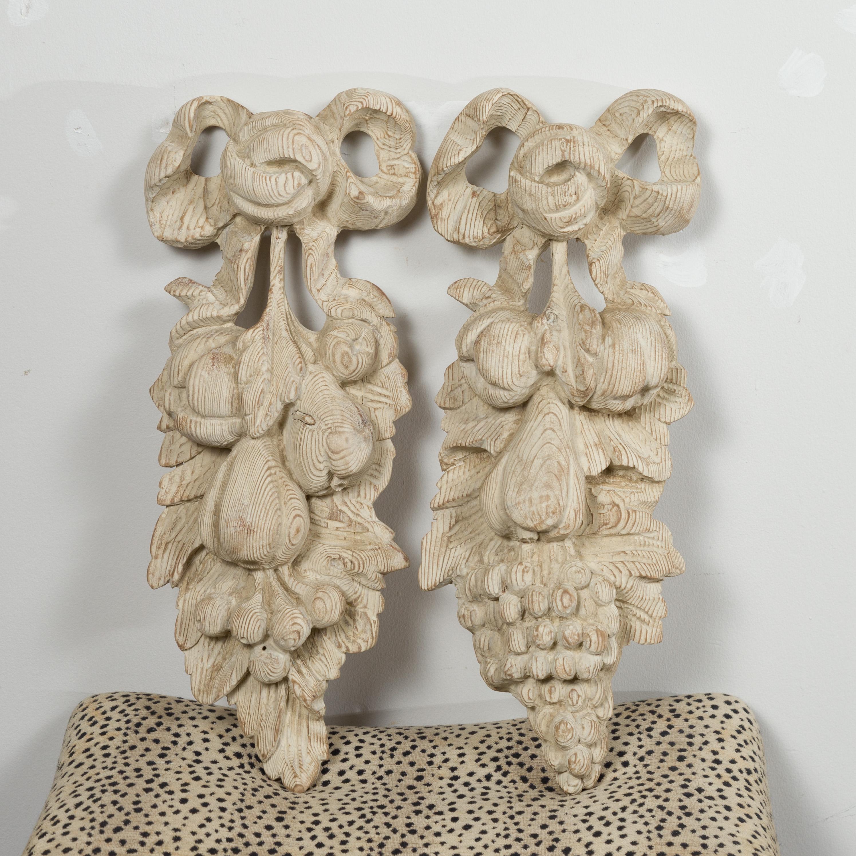 Mid-Century Modern Pair of Italian Midcentury Carved Wood Ribbon-Tied Fruits Wall Fragments