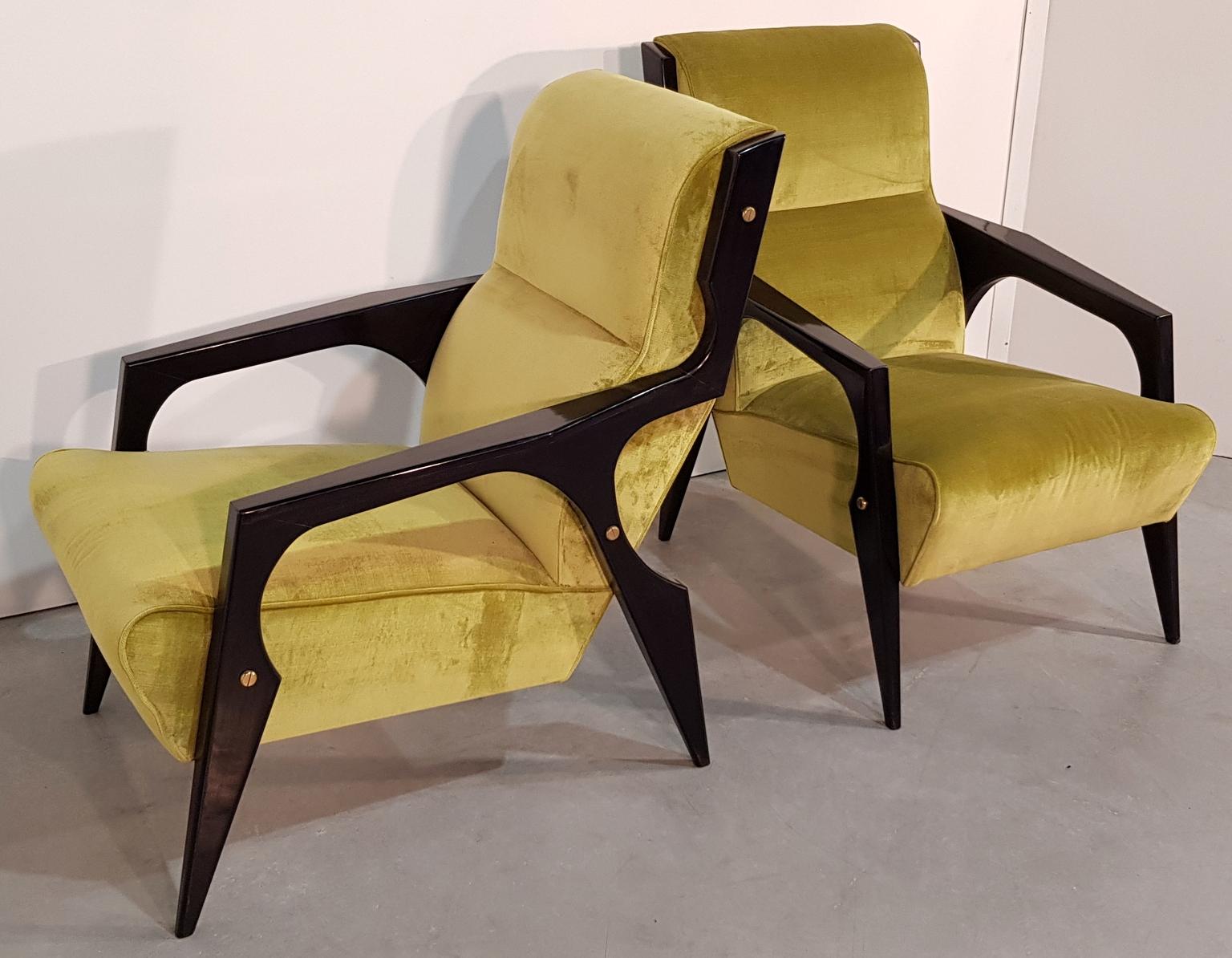 Unique pair of armchairs with black painted polished wood and green textile covered, designed by Gio Ponti, Italy, 1950s.