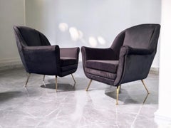 Pareja de sillones italianos de terciopelo azul noche de mediados de siglo, estilo Gio Ponti años 50