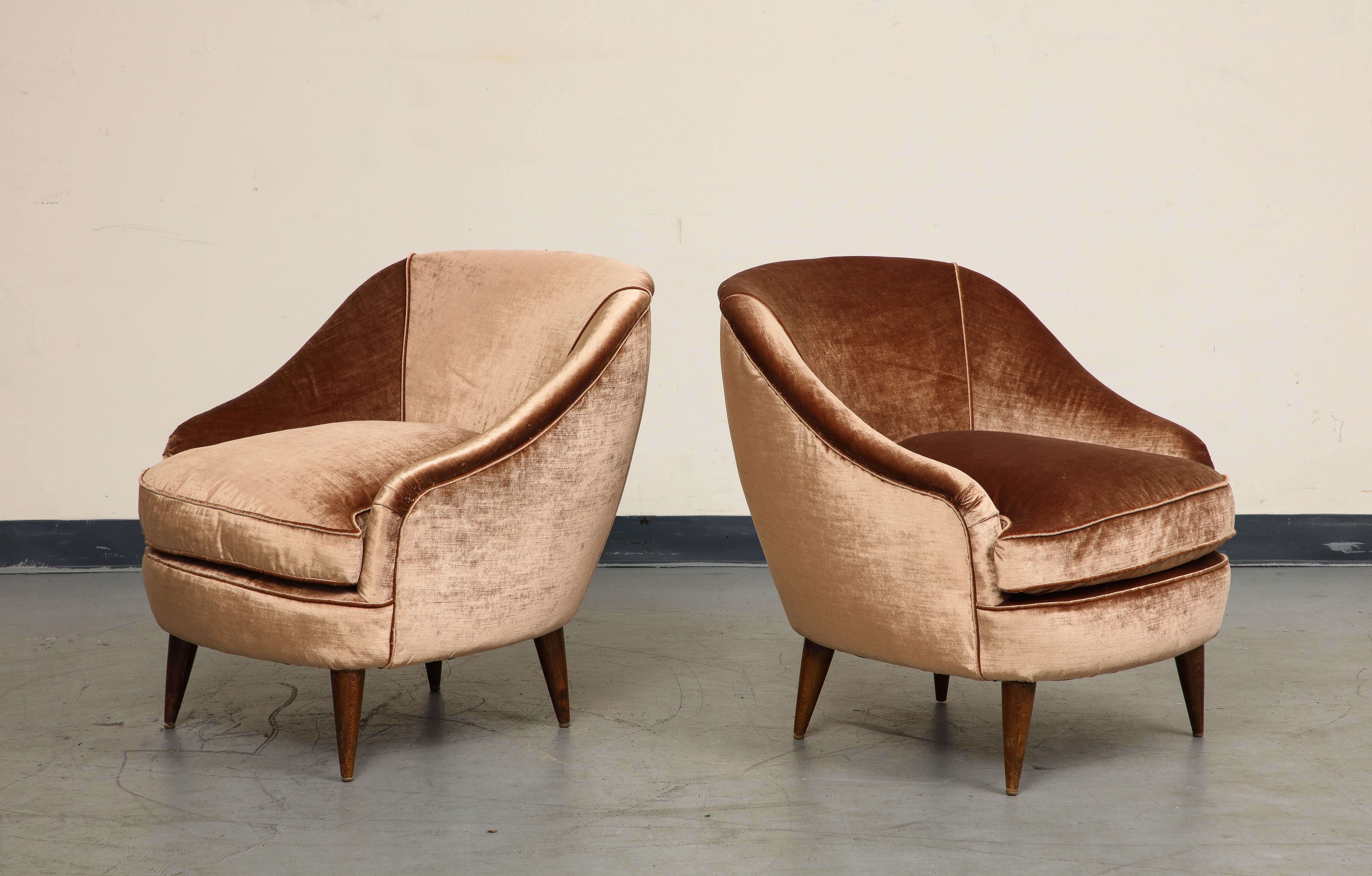 20th Century Pair of Italian Mid-Century Modern Lounge Chairs in Copper Velvet