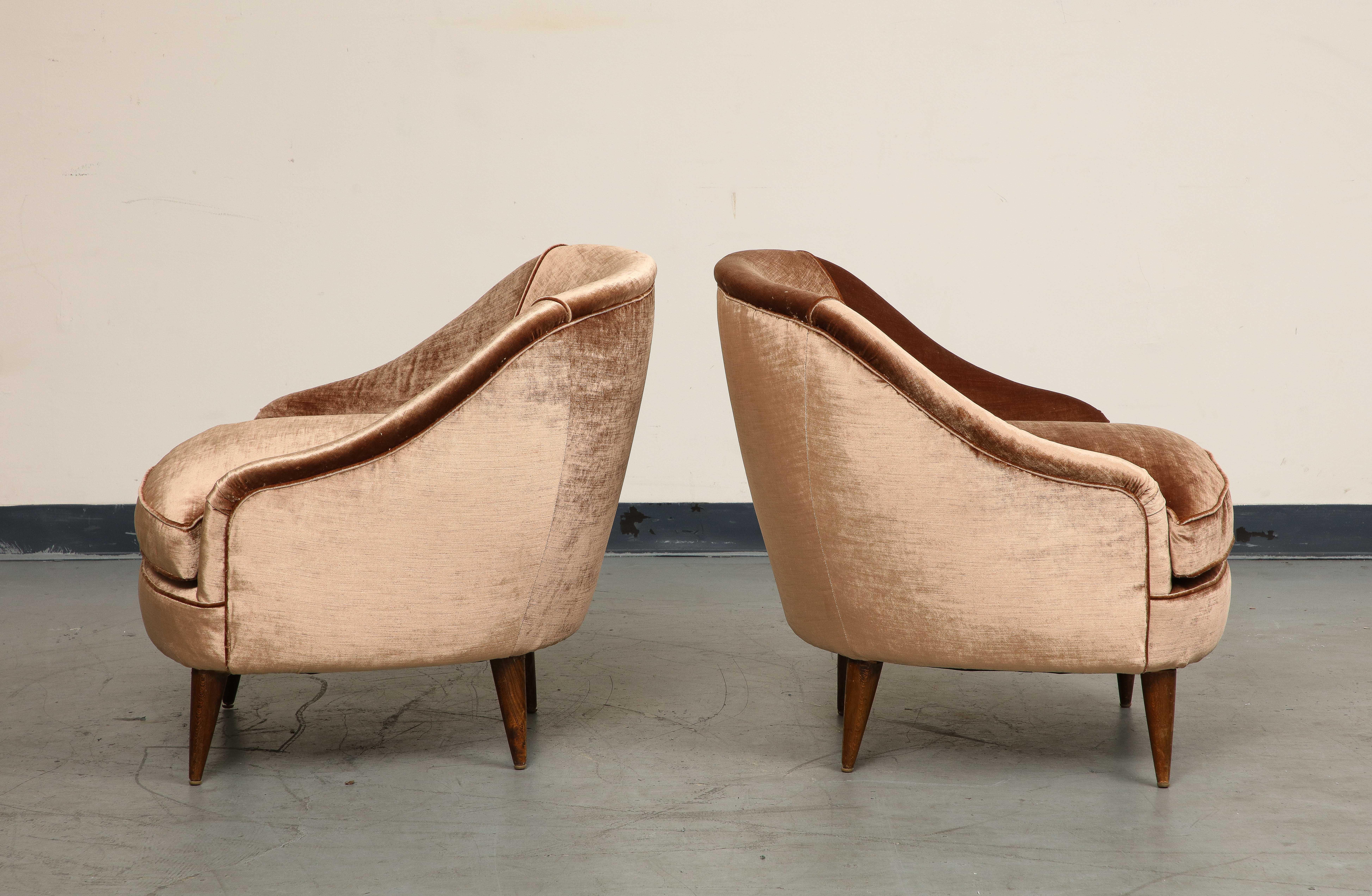 Pair of Italian Mid-Century Modern Lounge Chairs in Copper Velvet 3