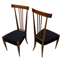 Paire de chaises d'appoint en noyer, italiennes et modernes du milieu du siècle dernier, du cercle de Gio Ponti