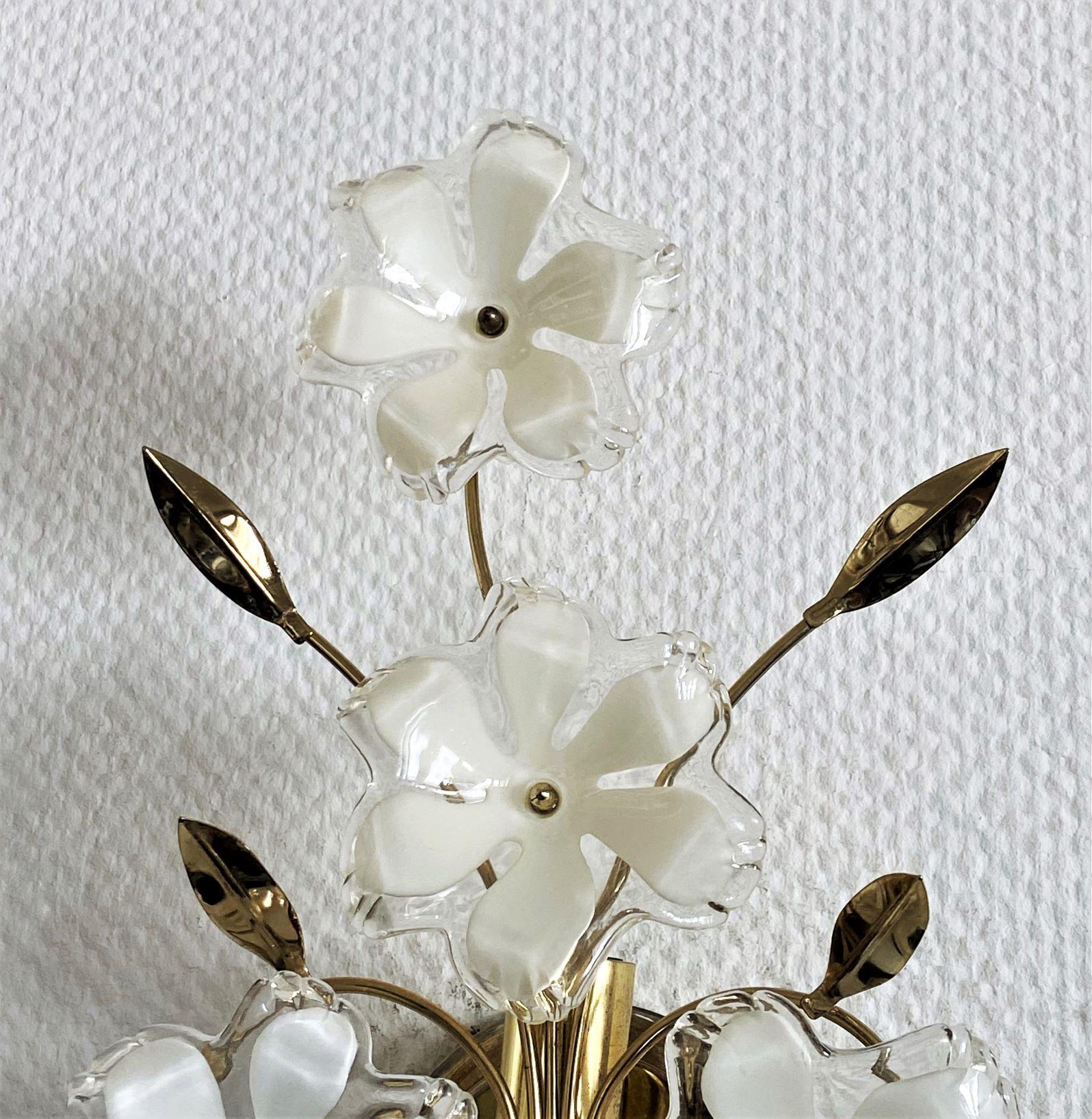 Pair of Italian Mid-Century Brass and Murano Glass Flowers Wall Sconces, 1960s 1