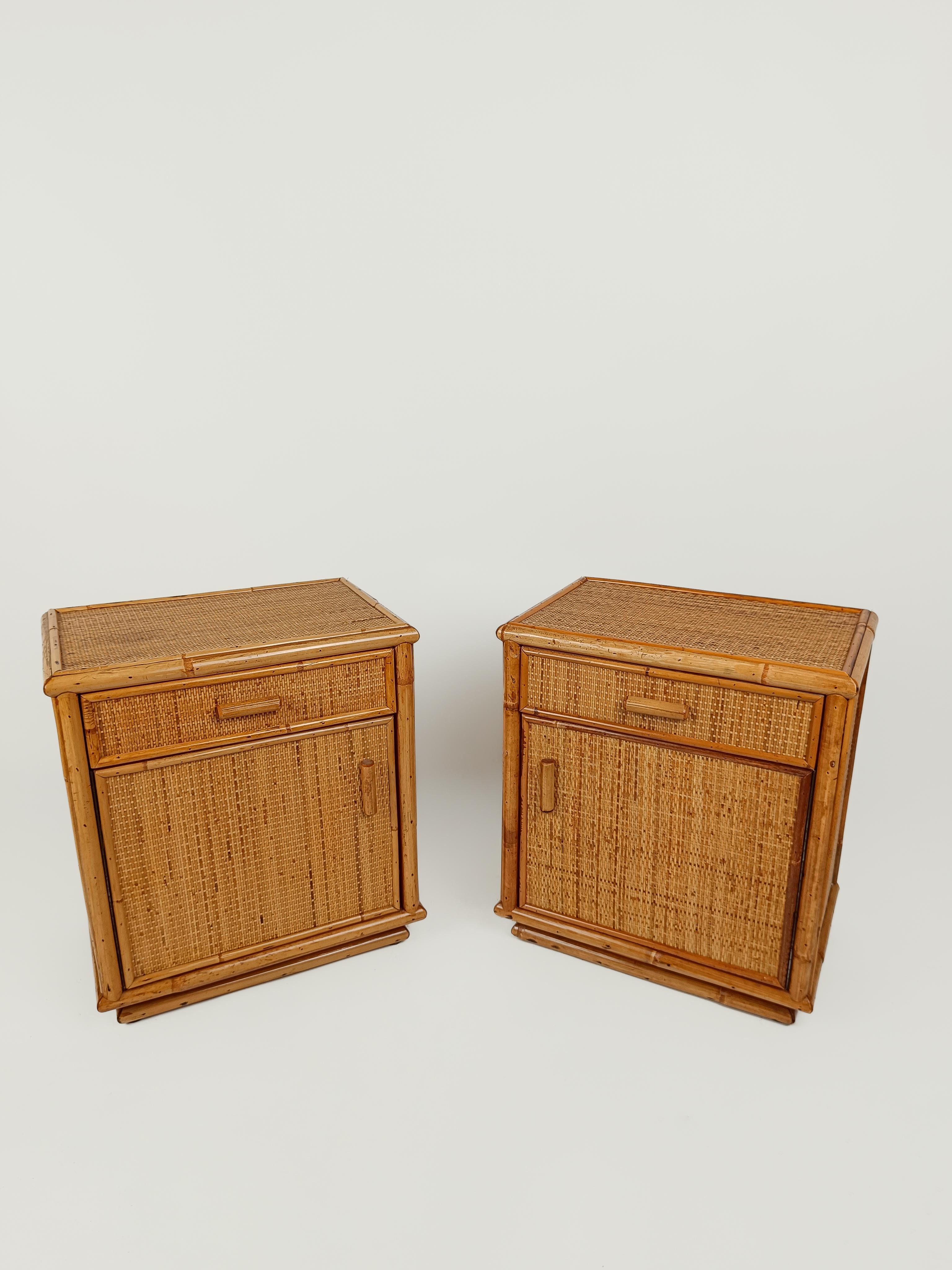 Mid-Century Modern Pair of Italian MIdCentury Night Stand in Wicker Bamboo Cane and Rattan, 1970s  For Sale