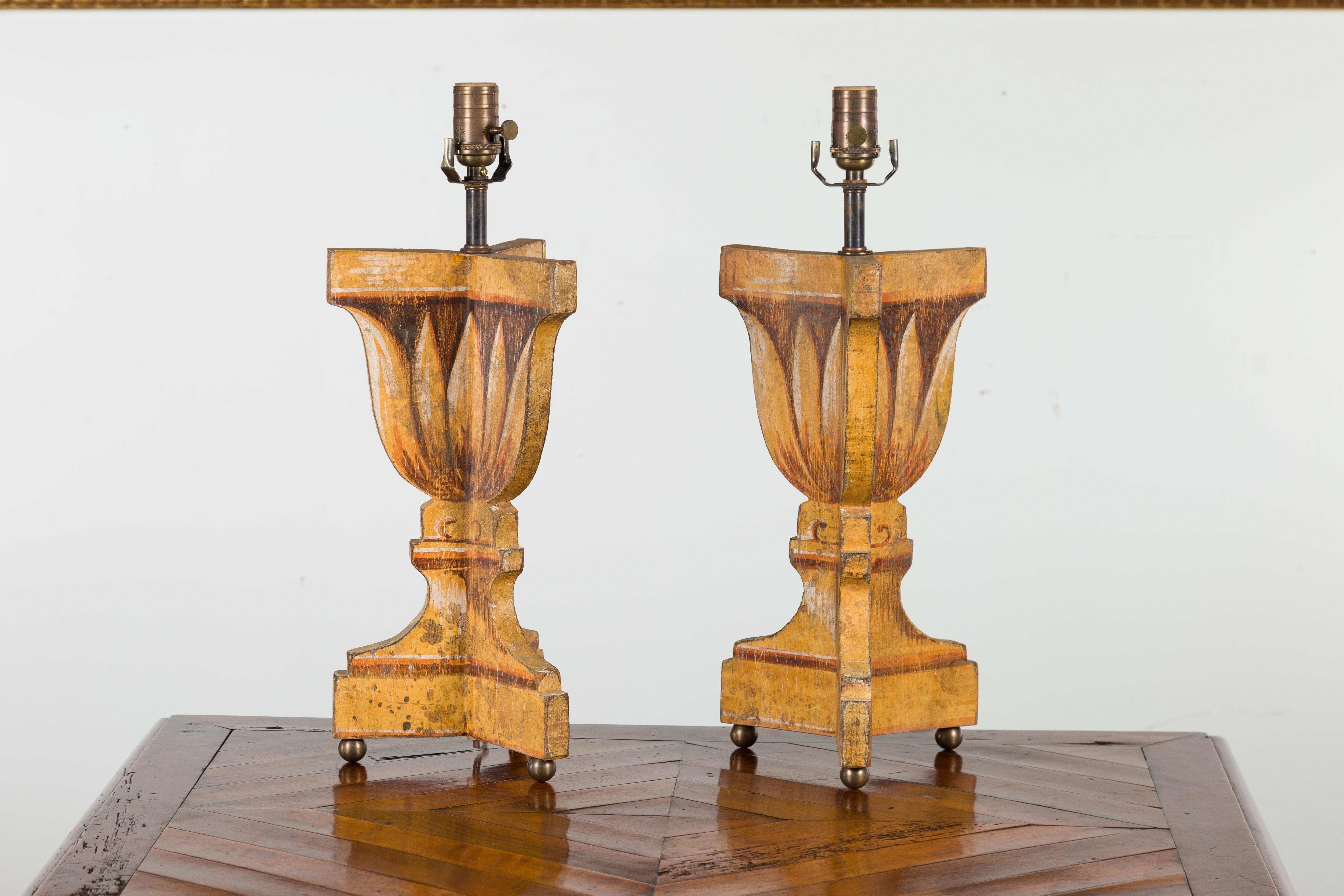 Pair of Italian Midcentury Painted and Carved Table Lamps with Stylized Foliage For Sale 7