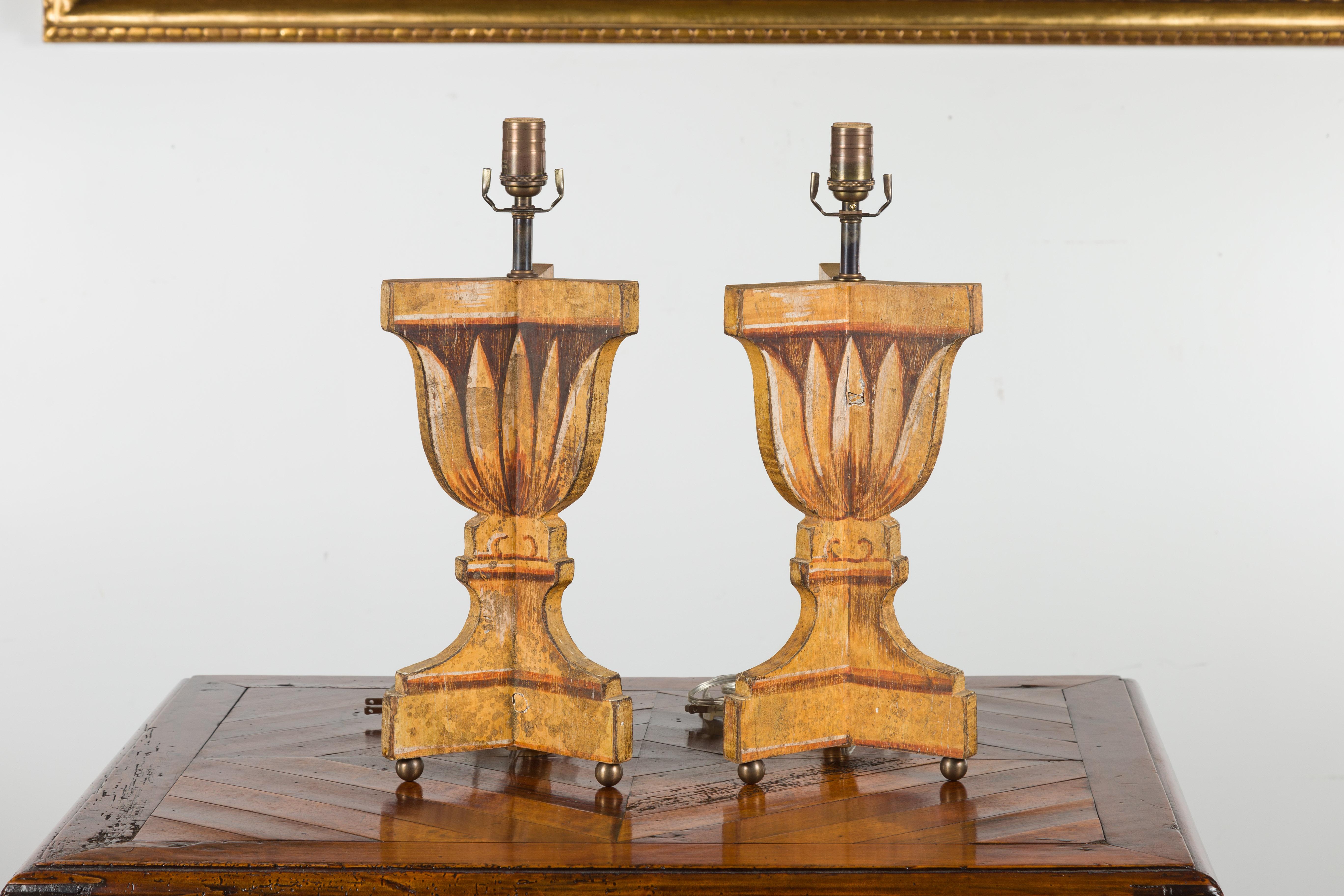 Pair of Italian Midcentury Painted and Carved Table Lamps with Stylized Foliage For Sale 9