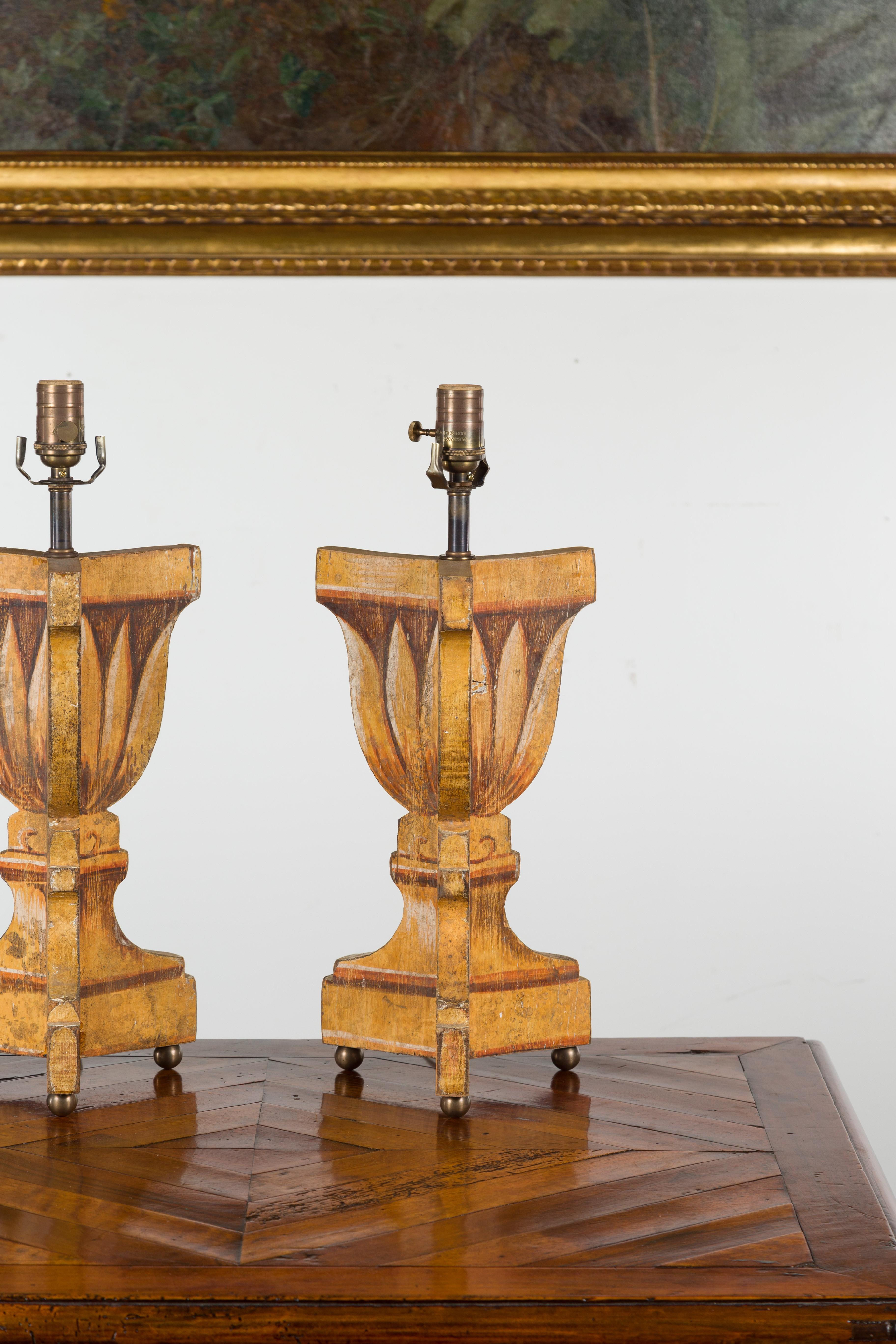 Pair of Italian Midcentury Painted and Carved Table Lamps with Stylized Foliage In Good Condition For Sale In Atlanta, GA