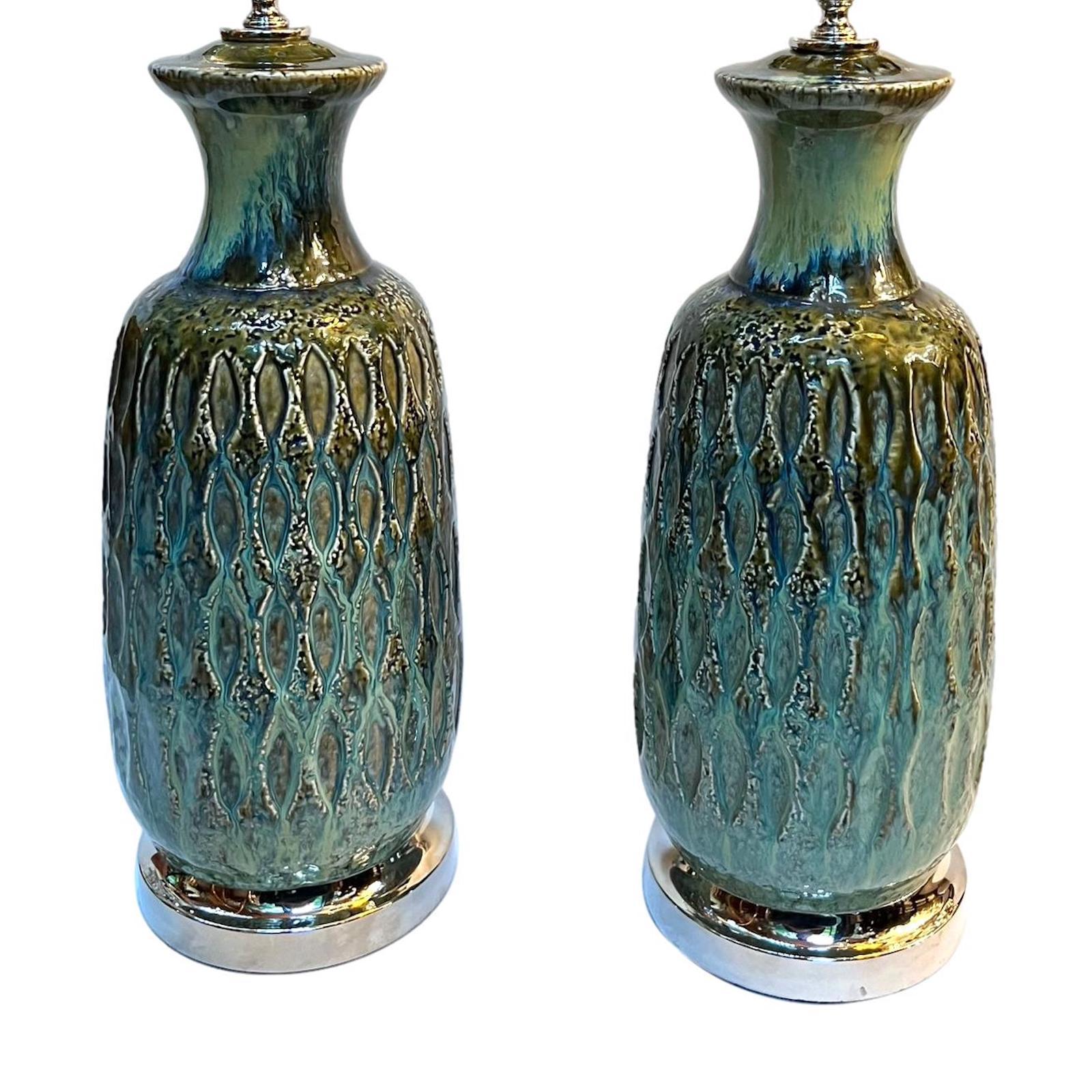 Glazed Pair of Italian Midcentury Porcelain Lamps For Sale