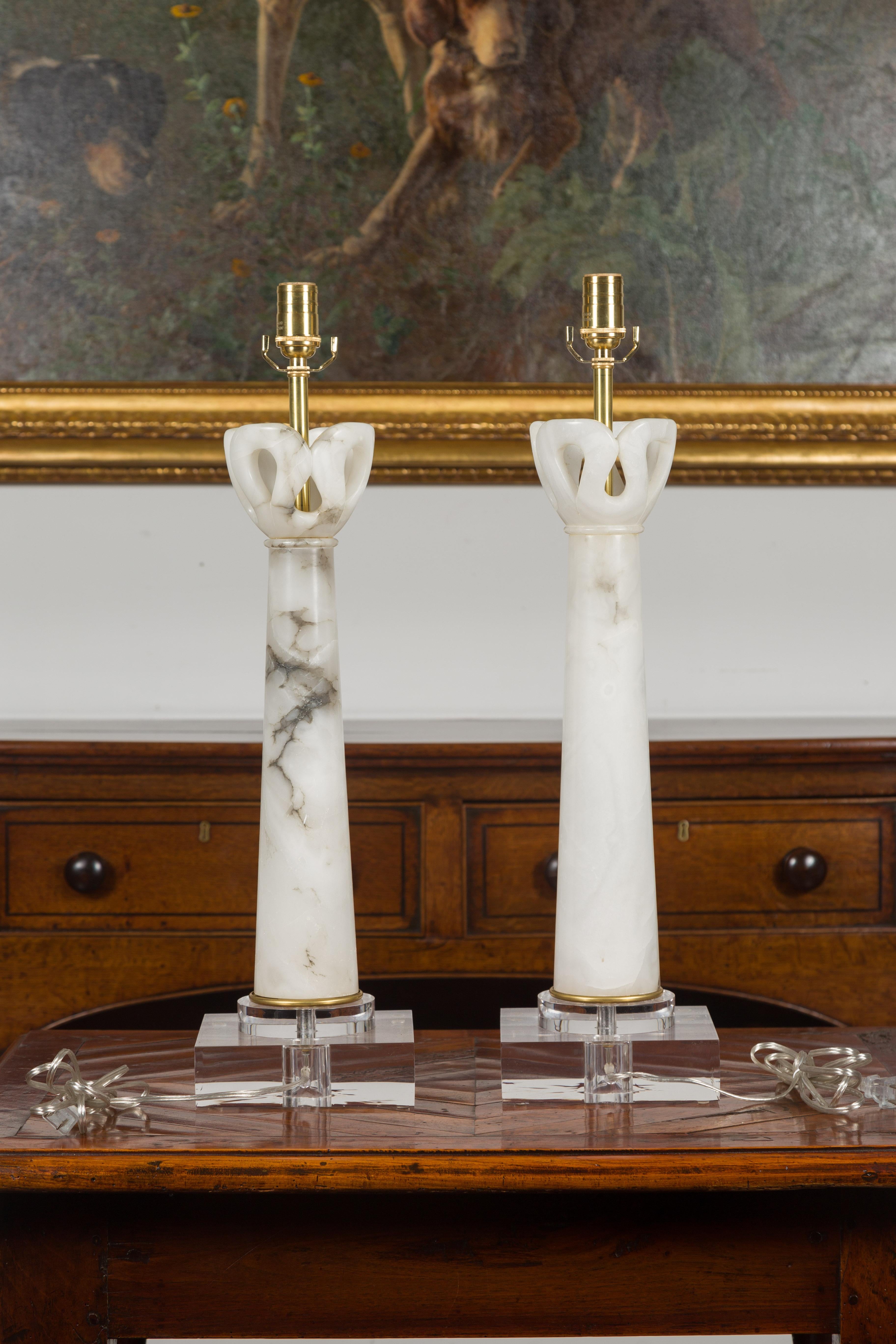 Pair of Italian Midcentury Wired Alabaster Table Lamps Mounted on Lucite Bases 3
