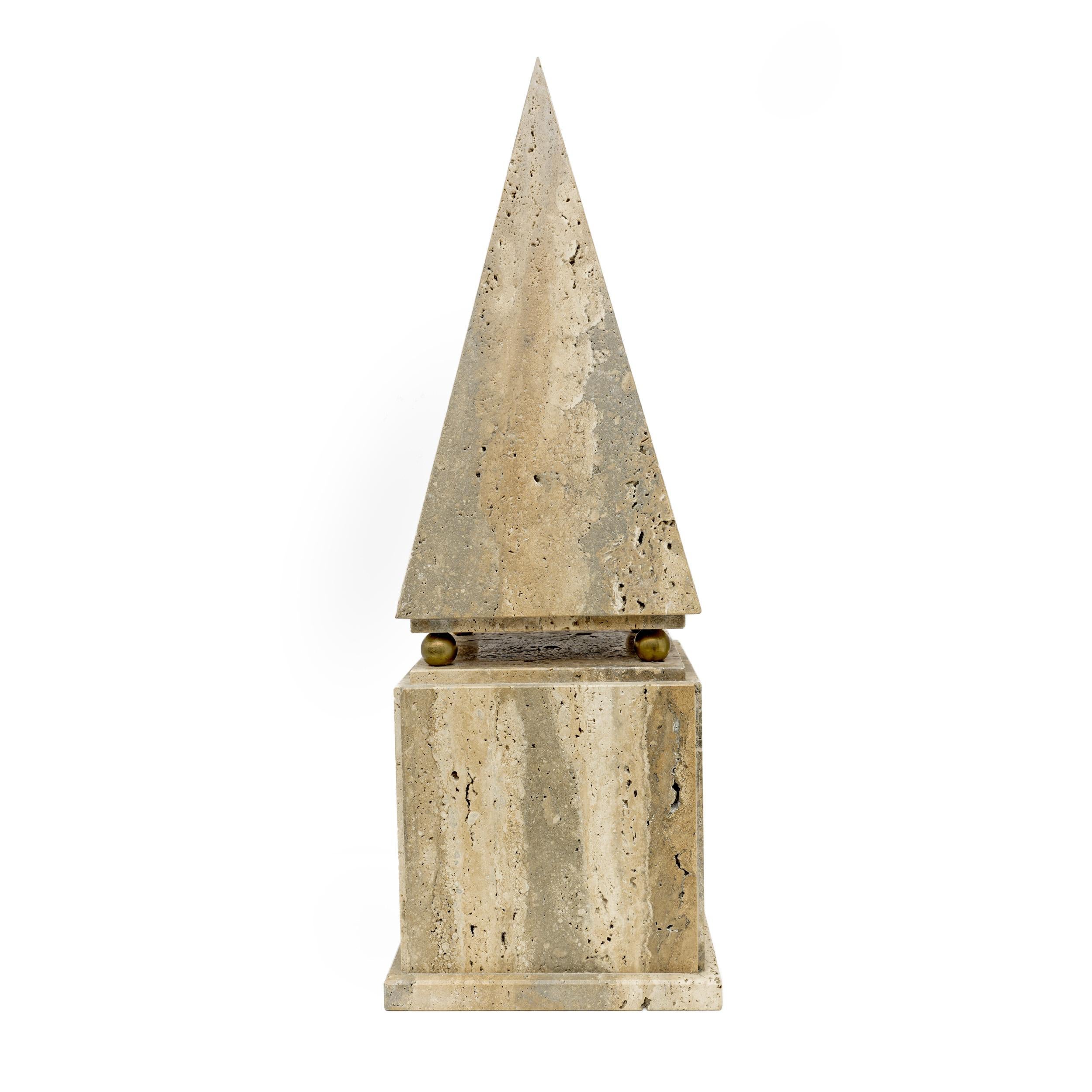Pair of Italian Minimalist Roman Travertine Obelisk, Italy, 1970 For Sale 3