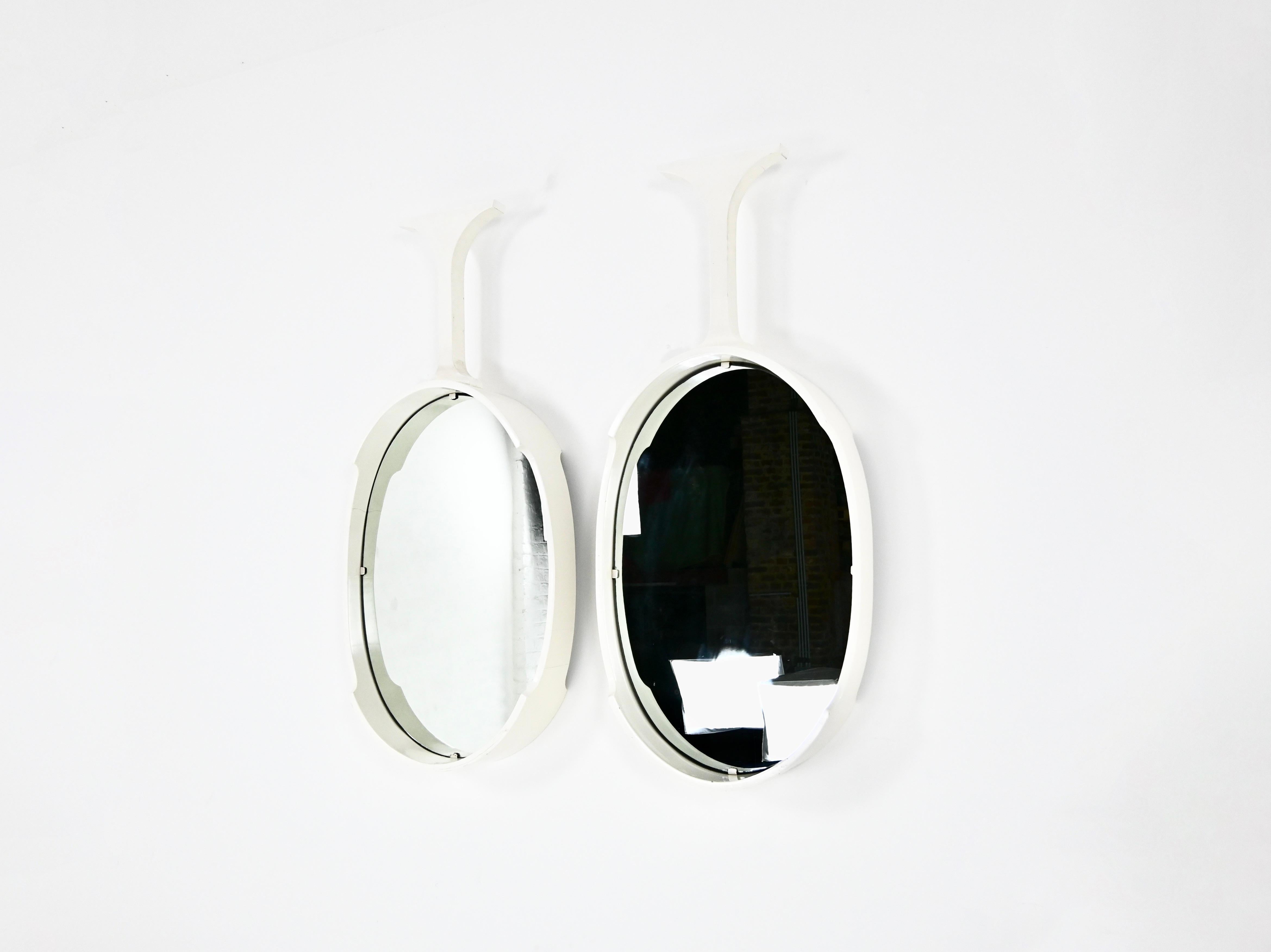 Pair of Italian Mirrors, 1970s In Good Condition For Sale In bruxelles, BE