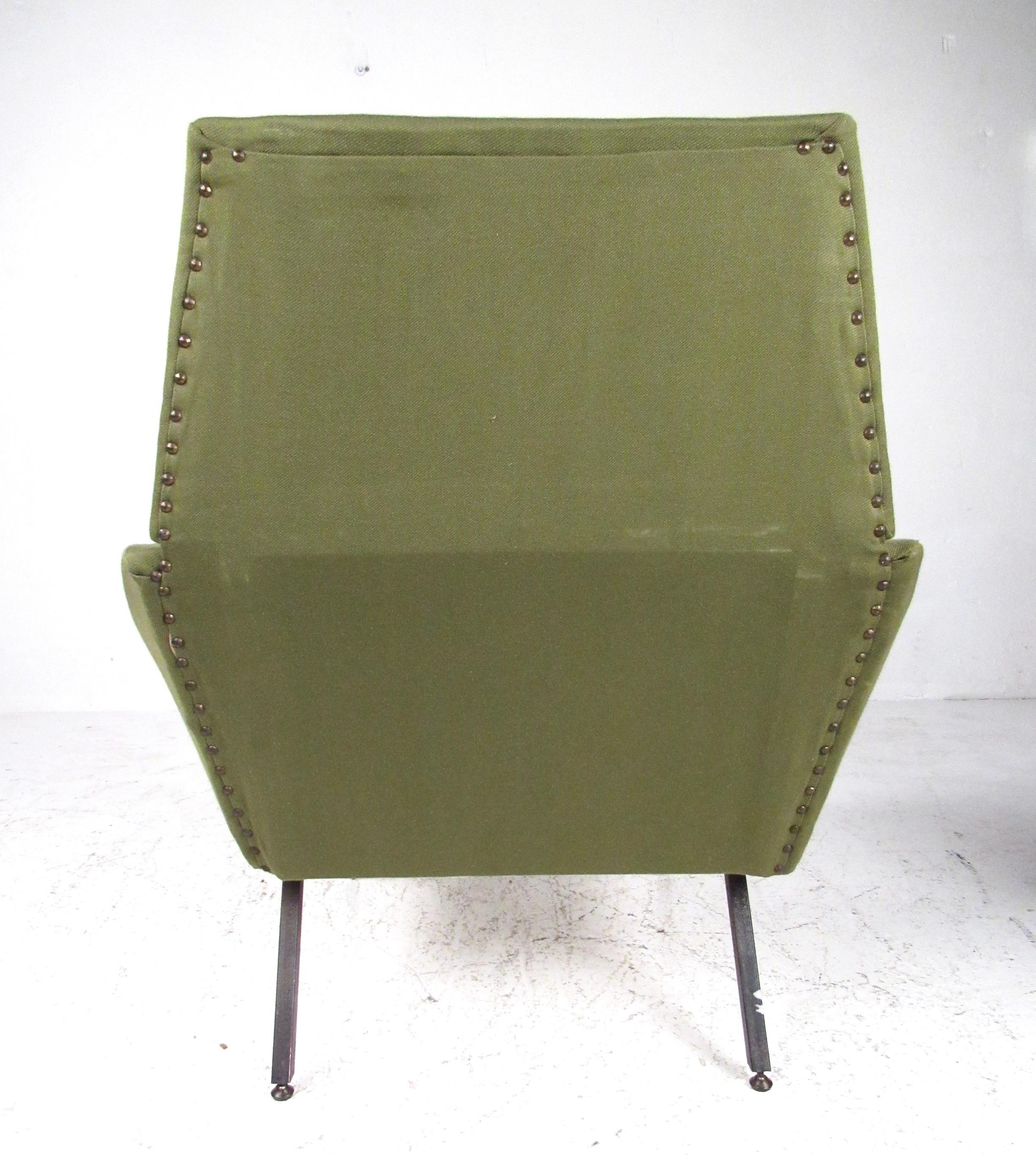 Paire de fauteuils modernes italiens d'après Osvaldo Borsani en vente 2