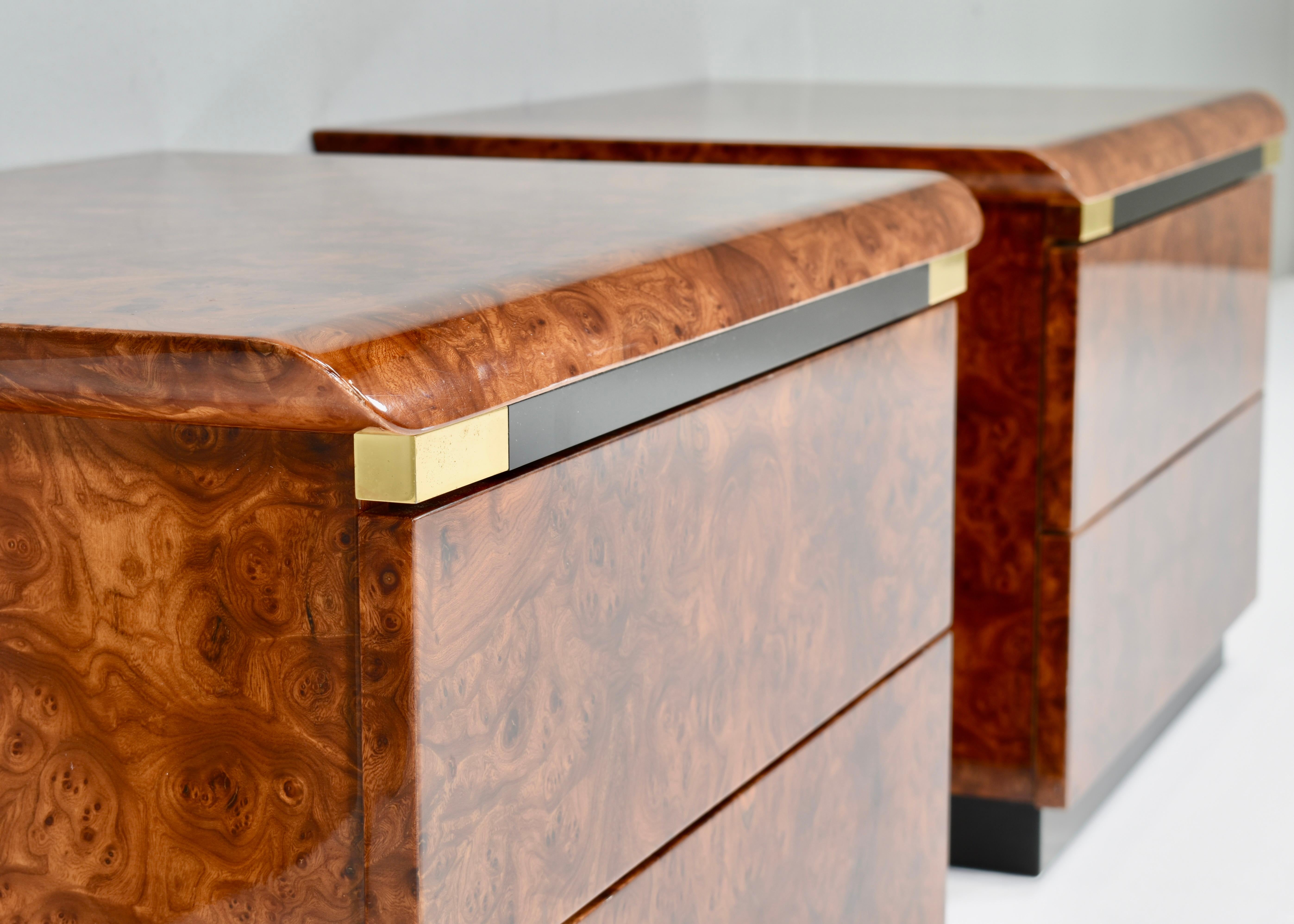 Paire de tables de nuit Art déco modernes italiennes en broussin et laiton, Italie - années 1970 en vente 4