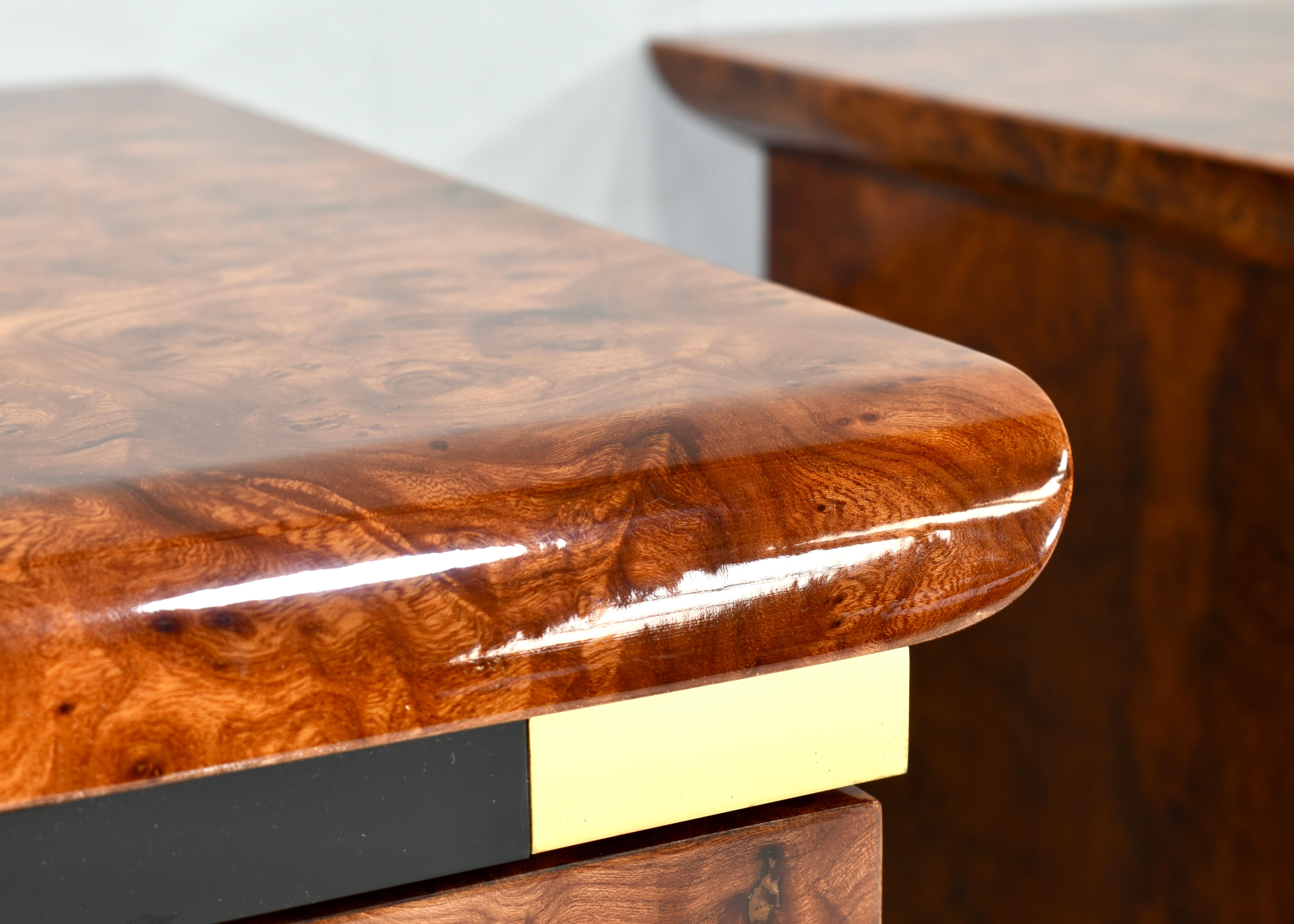Paire de tables de nuit Art déco modernes italiennes en broussin et laiton, Italie - années 1970 en vente 3