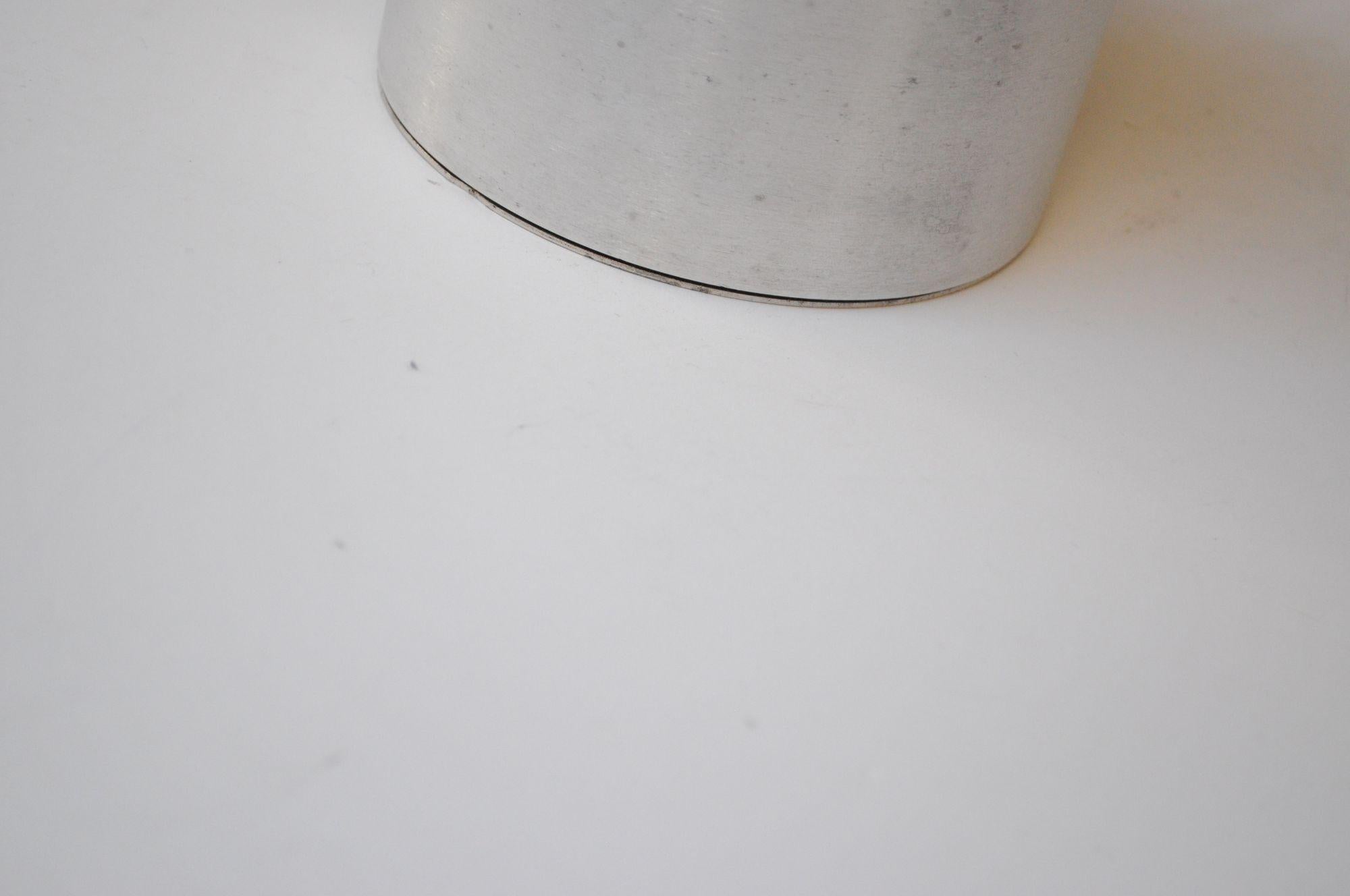 Paire de lampes de chevet/table italiennes modernes en verre opalin et aluminium brossé en vente 5