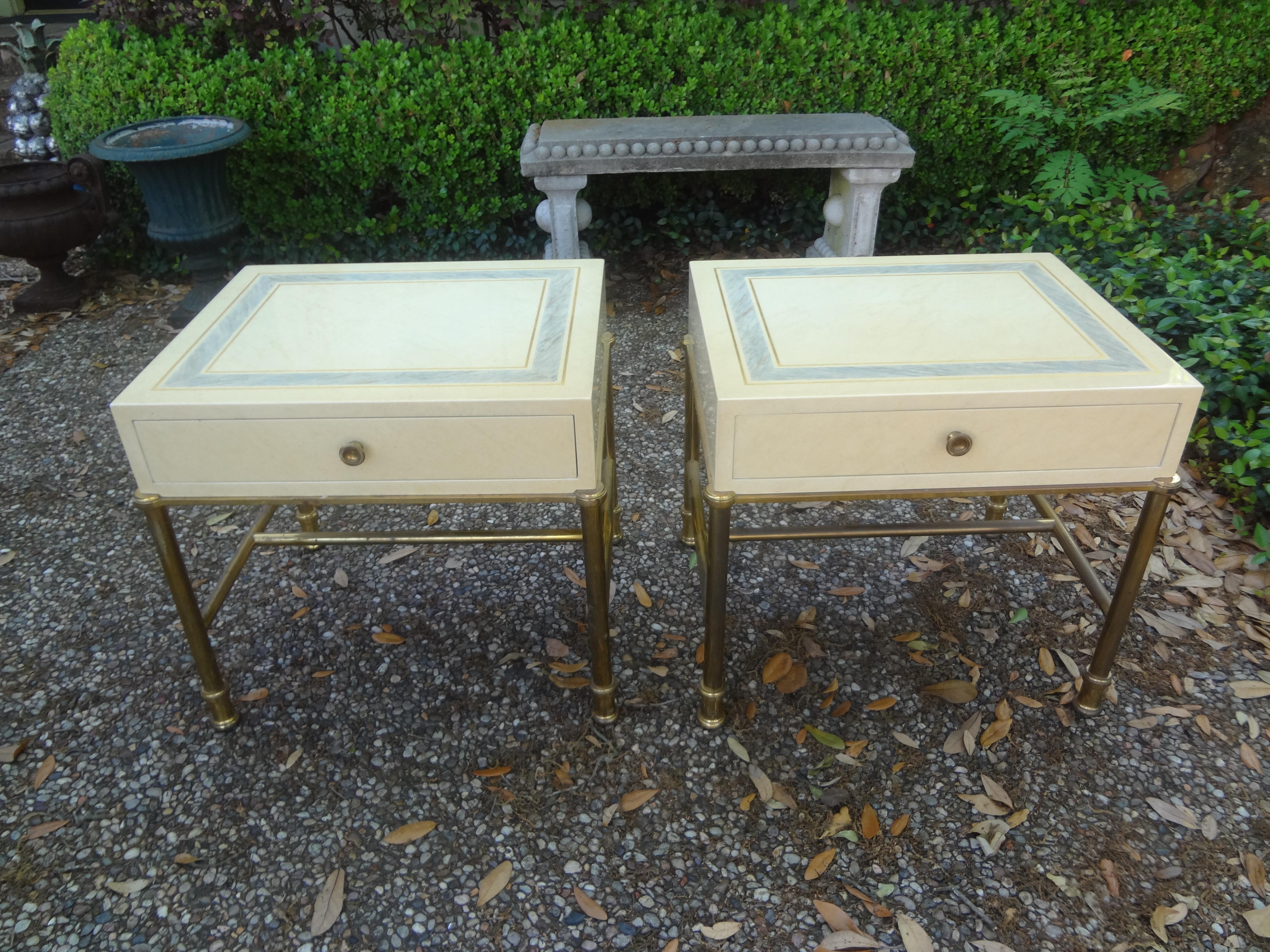 Pair of Italian Modern Brass and Lacquered Tables Attributed to Willy Rizzo For Sale 6