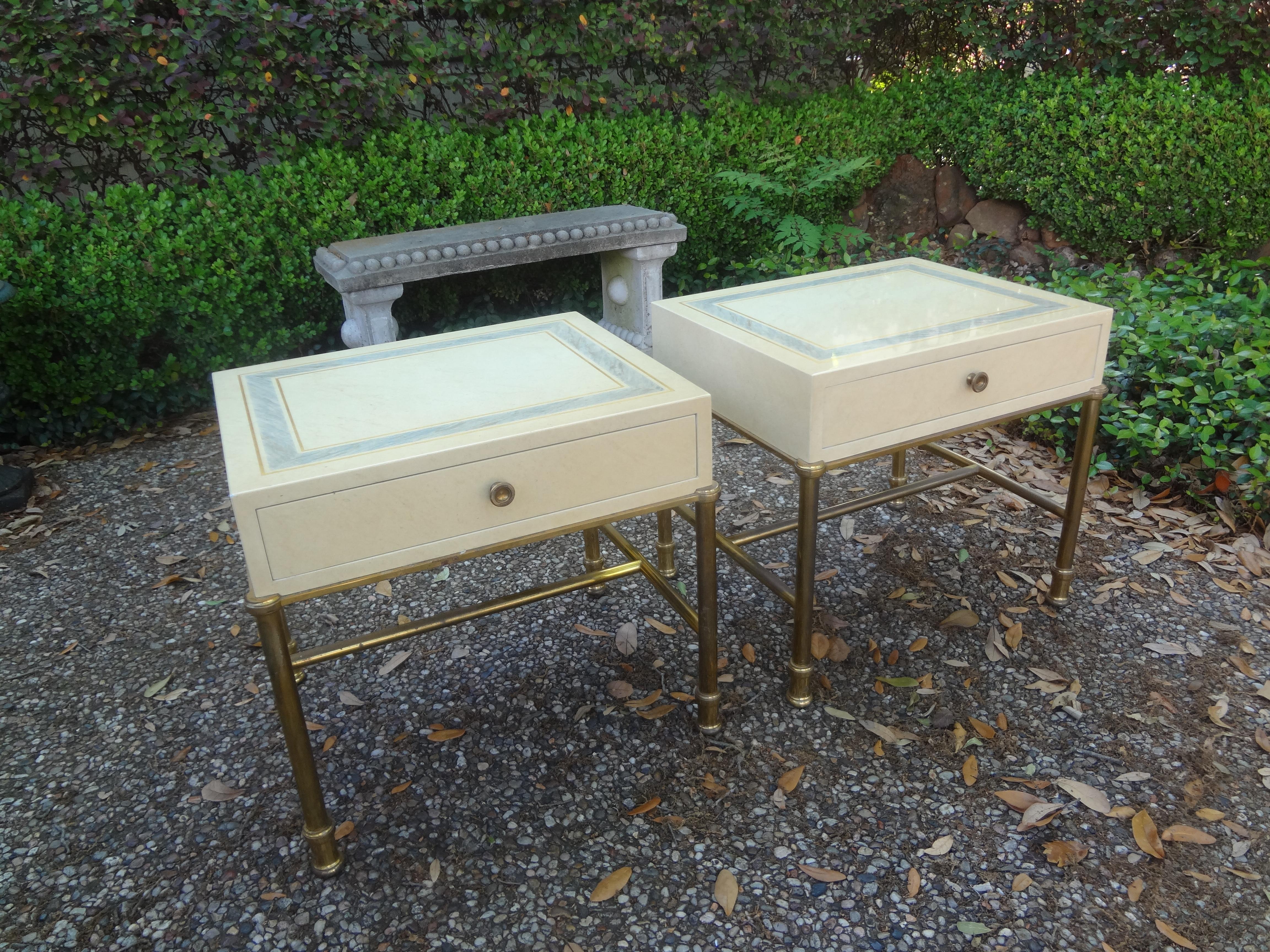Pair of Italian Modern Brass and Lacquered Tables Attributed to Willy Rizzo For Sale 7