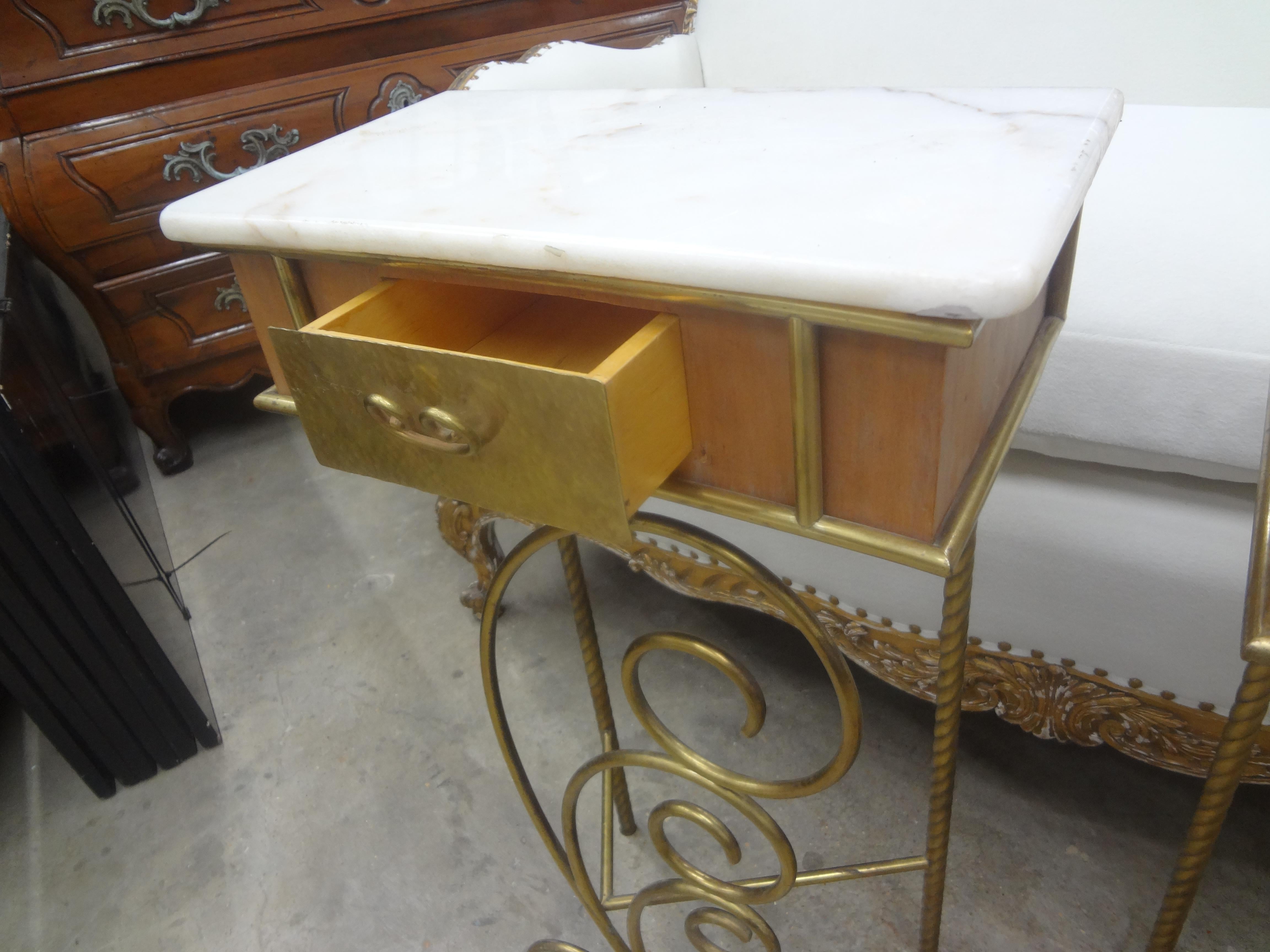 Pair of Italian Modern Brass Nightstands or Tables For Sale 3