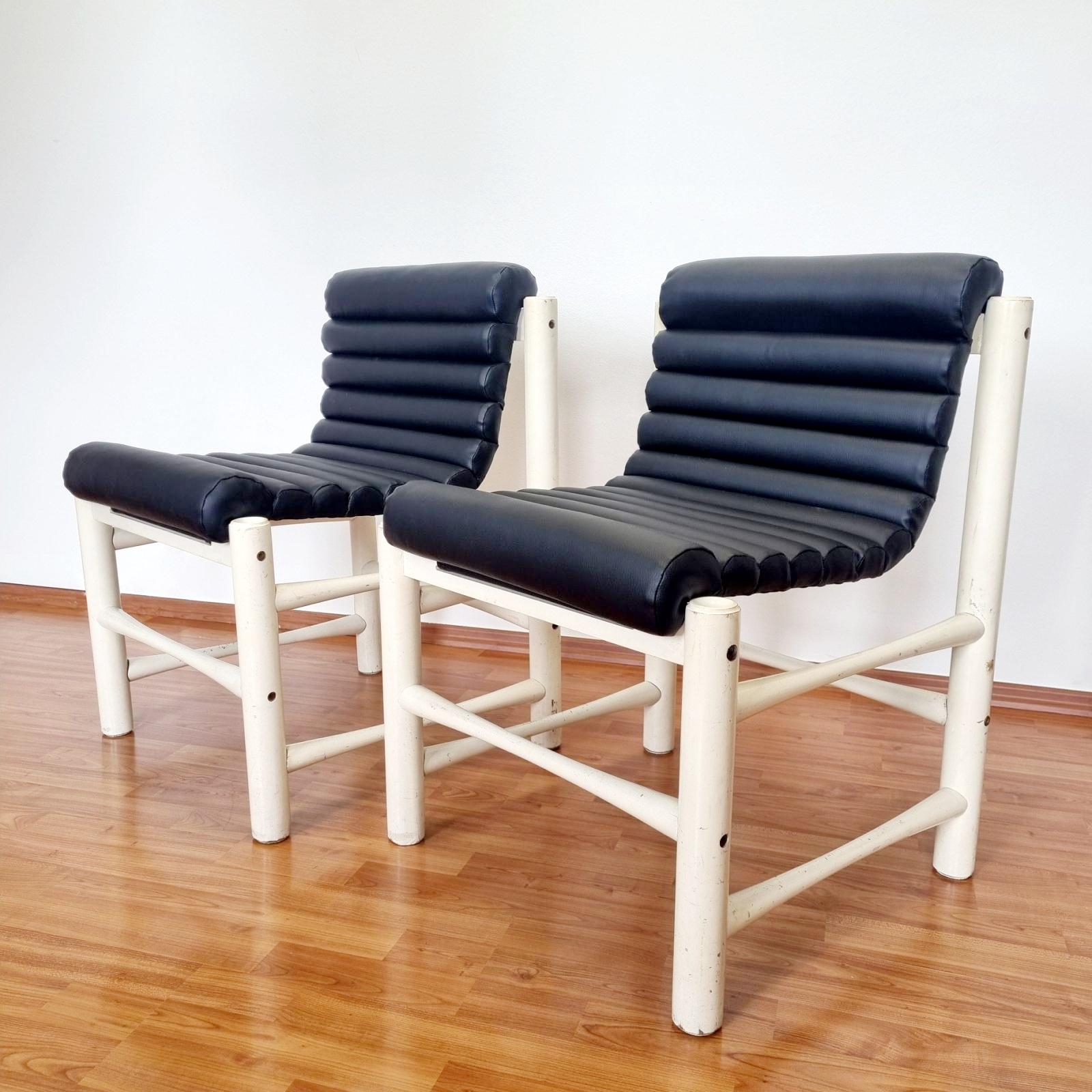 Pair of Italian Modern Chairs, Italy 70s en vente 4
