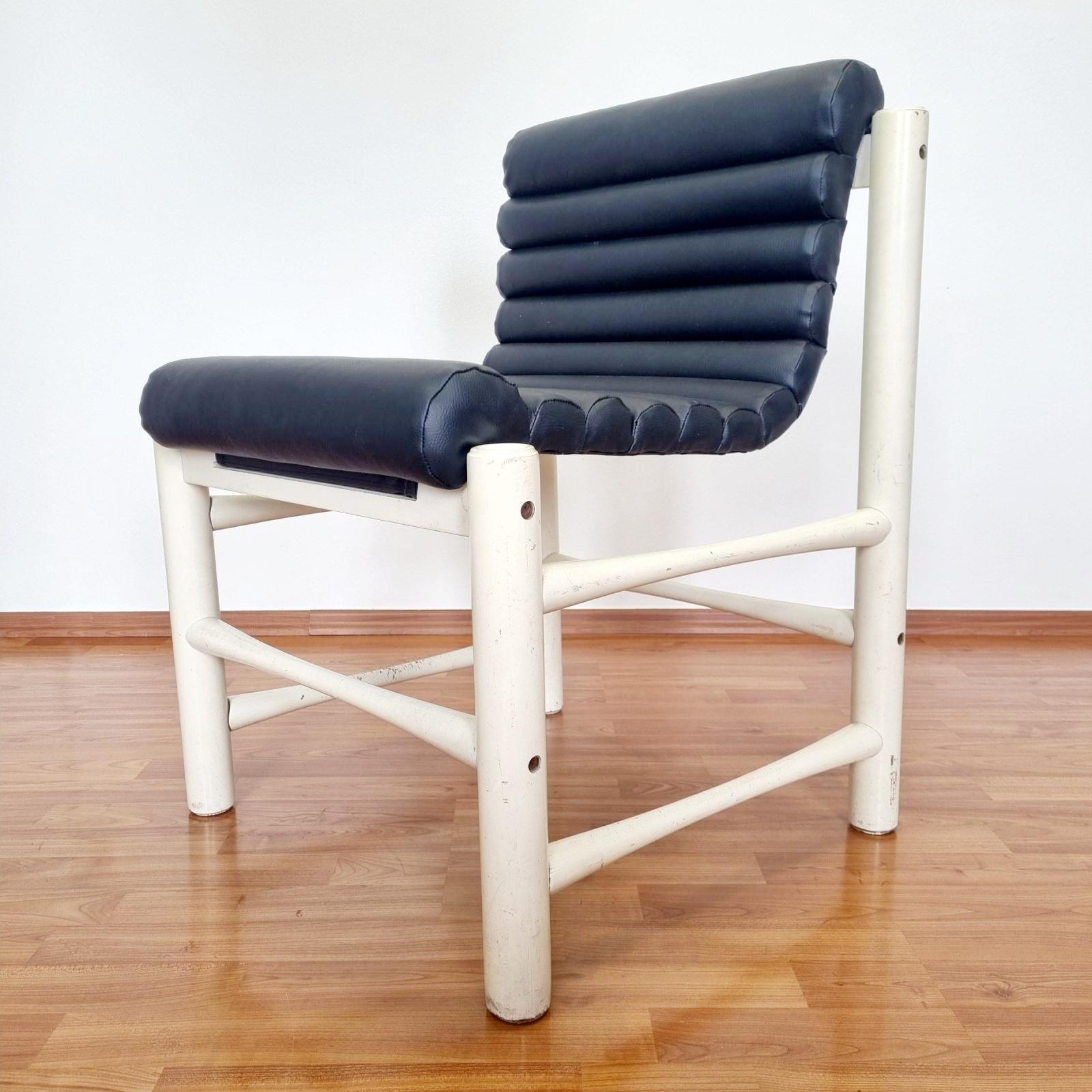 Pair of Italian Modern Chairs, Italy 70s en vente 5