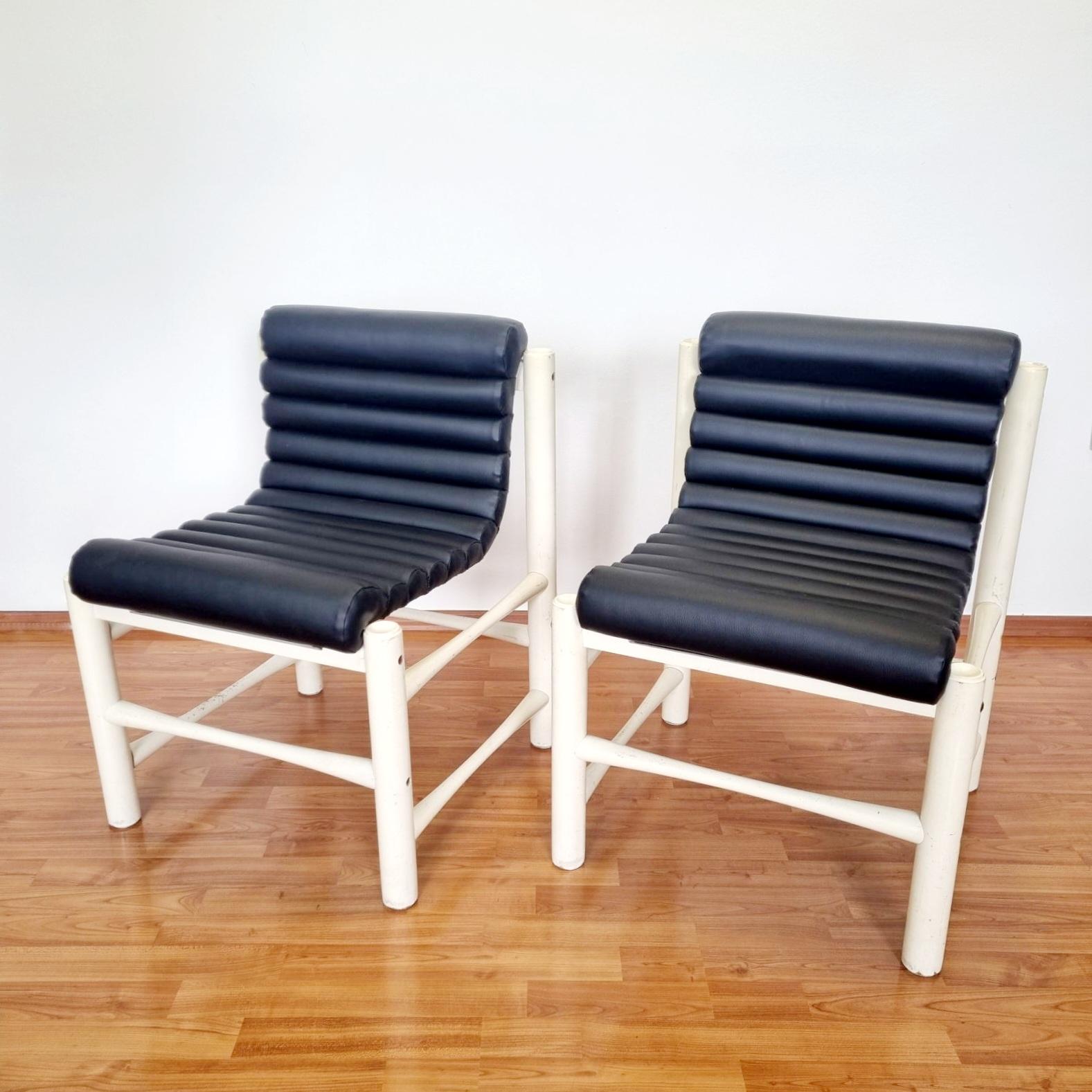 Pair of Italian Modern Chairs, Italy 70s en vente 2