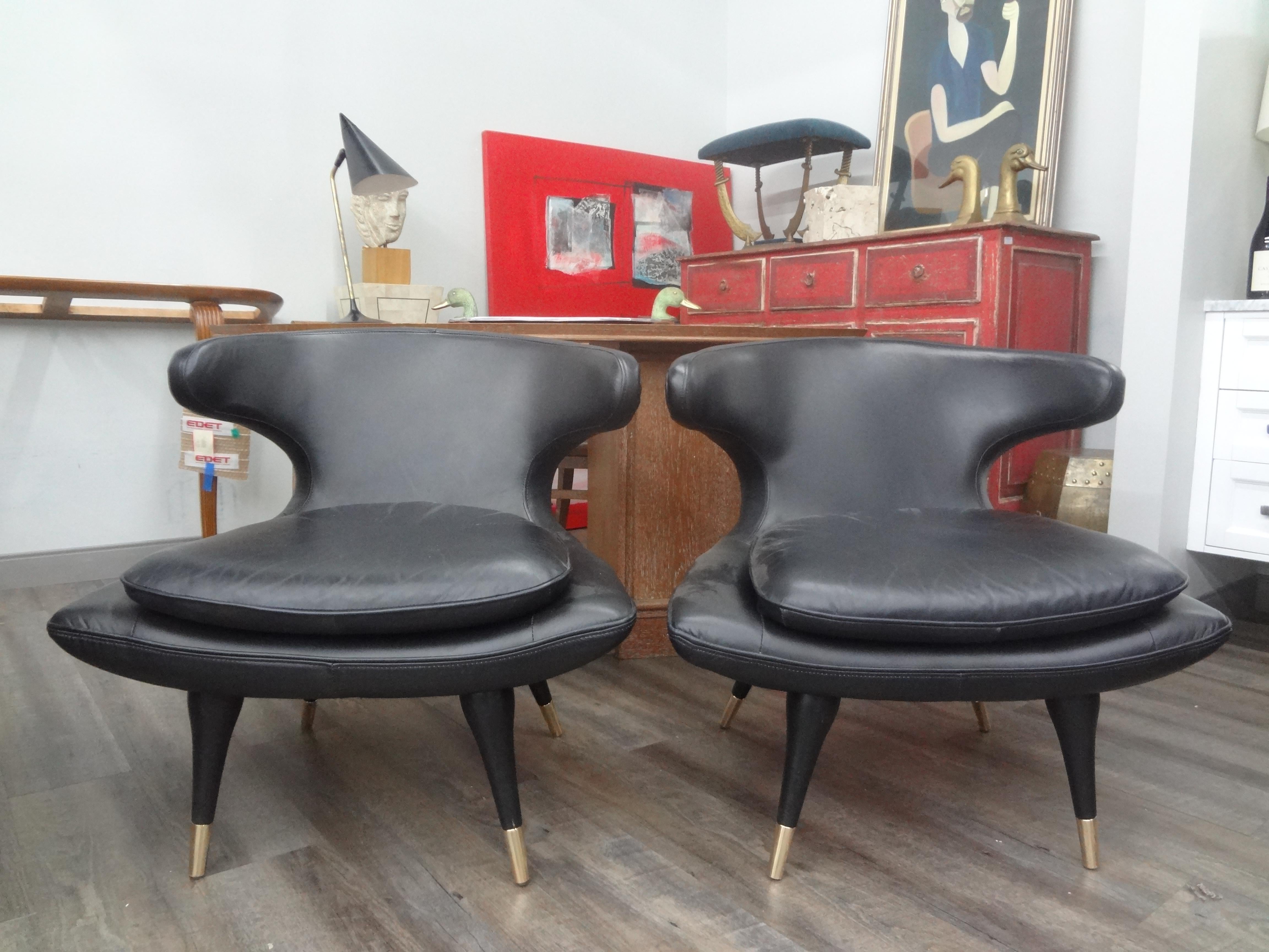 Pair of Italian Modern Curved Back Chairs Upholstered in Black Leather For Sale 4