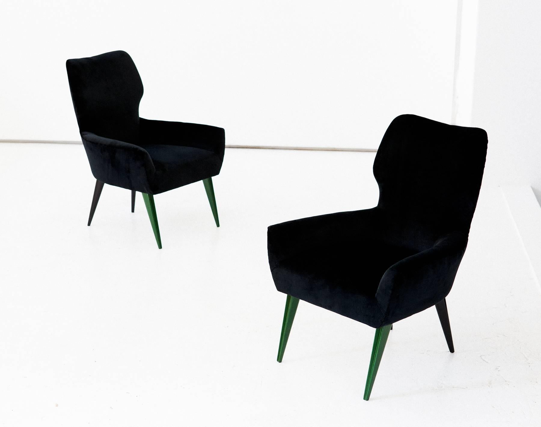Pair of Italian Modern Easy Chairs with New Black Velvet Upholstery, 1950s 1