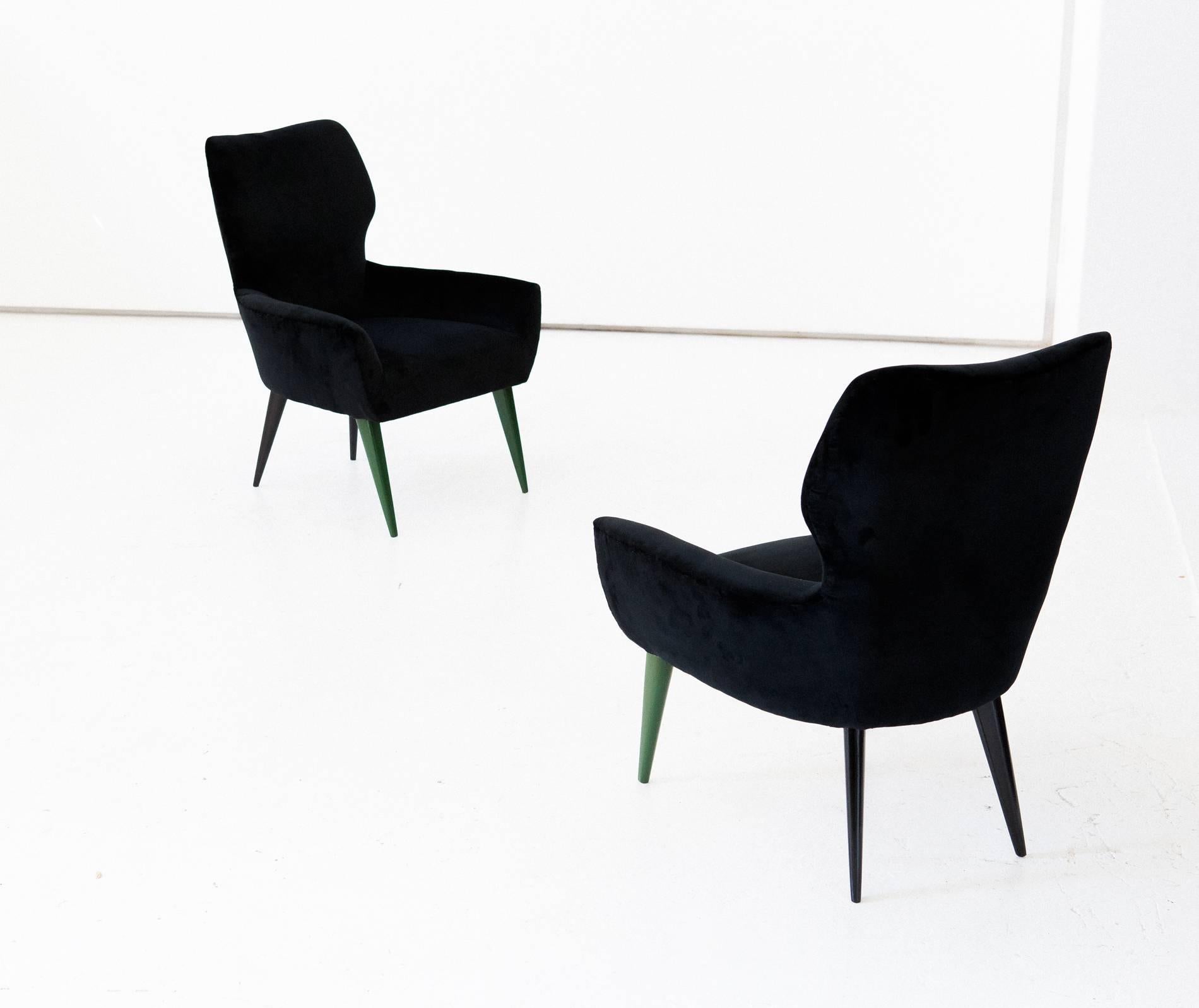 Pair of Italian Modern Easy Chairs with New Black Velvet Upholstery, 1950s 3