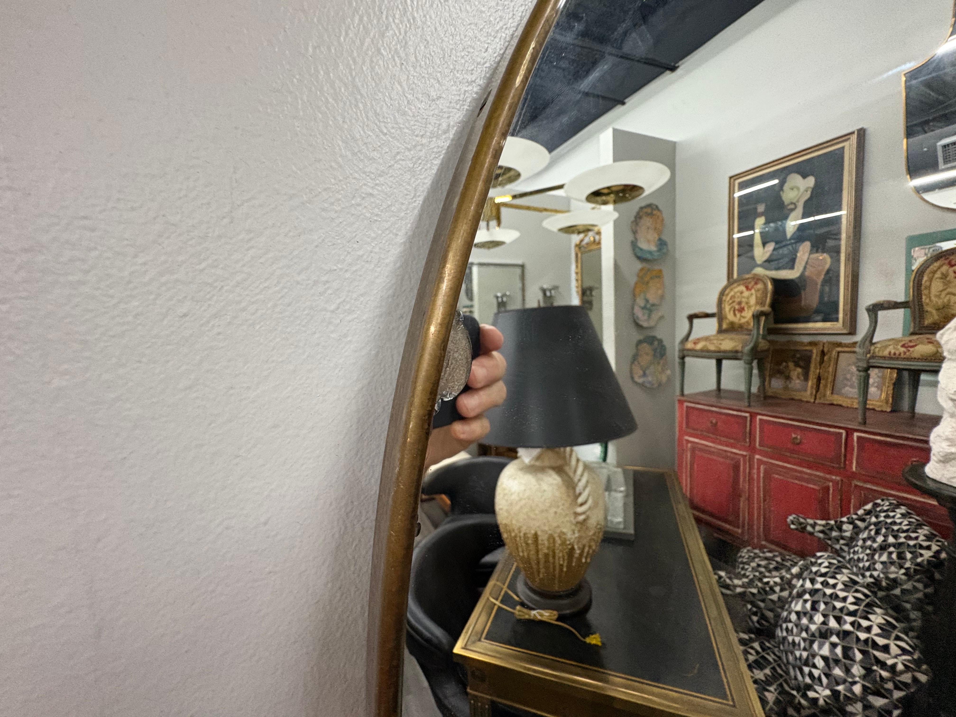 Paar italienische moderne, von Gio Ponti inspirierte Spiegel aus Messing im Angebot 2