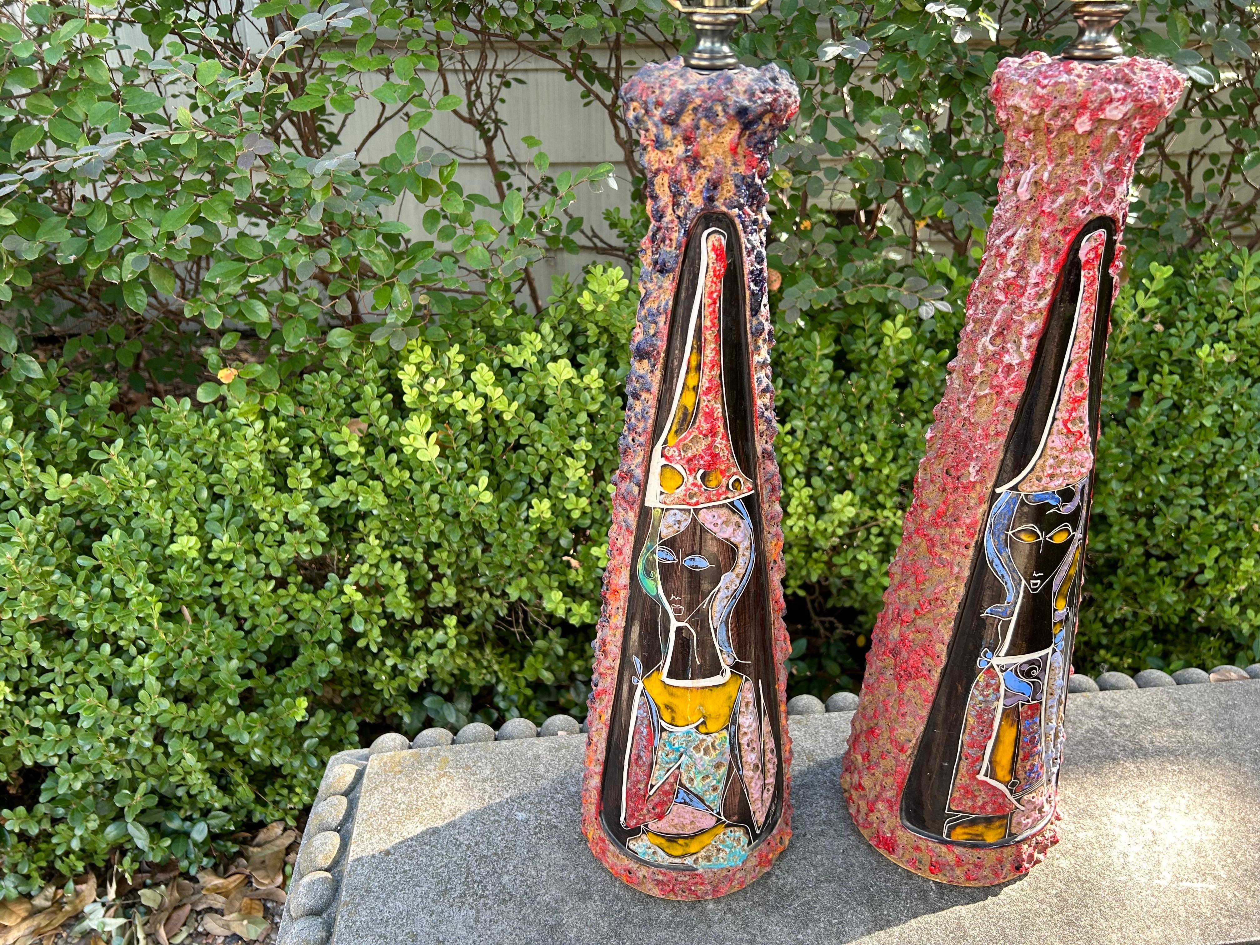 Pair Of Italian Modern Glazed Ceramic Lamps In Good Condition For Sale In Houston, TX