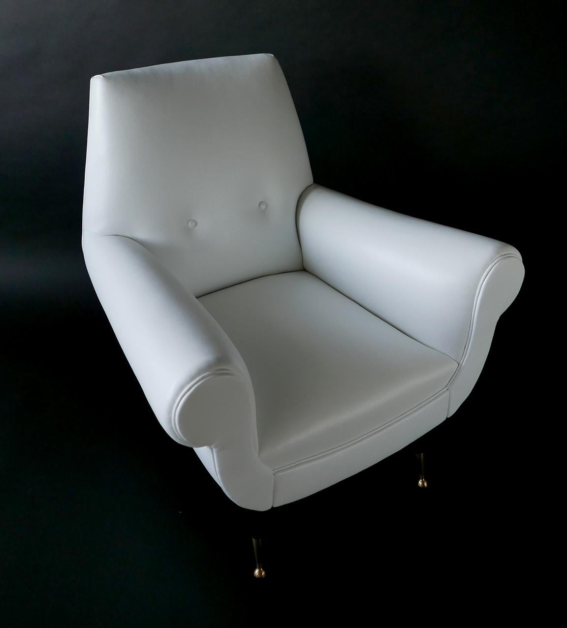 Mid-20th Century Pair of Italian Modern Leather and Brass Lounge Chairs, Gigi Radice for Minotti