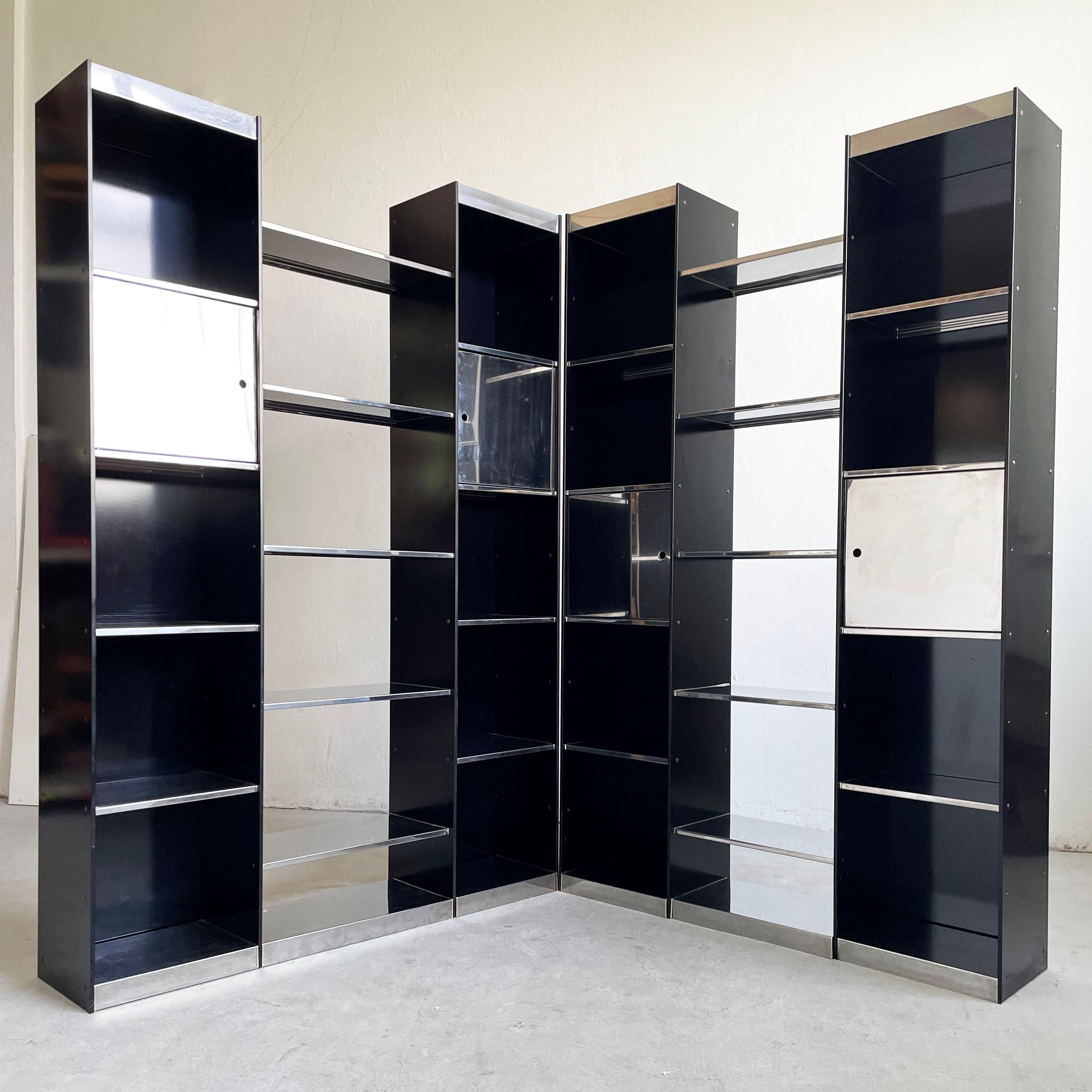 Lacquered Pair of Italian Modern Library Bookcase by Willy Rizzo for Cidue, Italy, 1970 For Sale