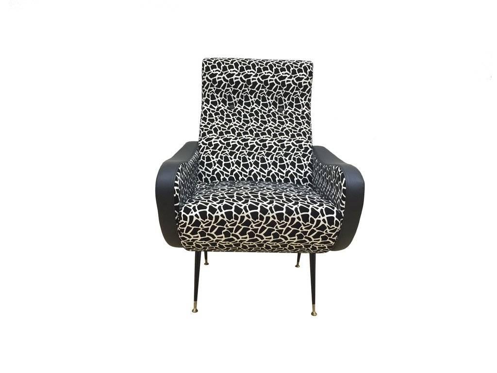 Late 20th Century Pair of Italian Modern Lounge Chairs
