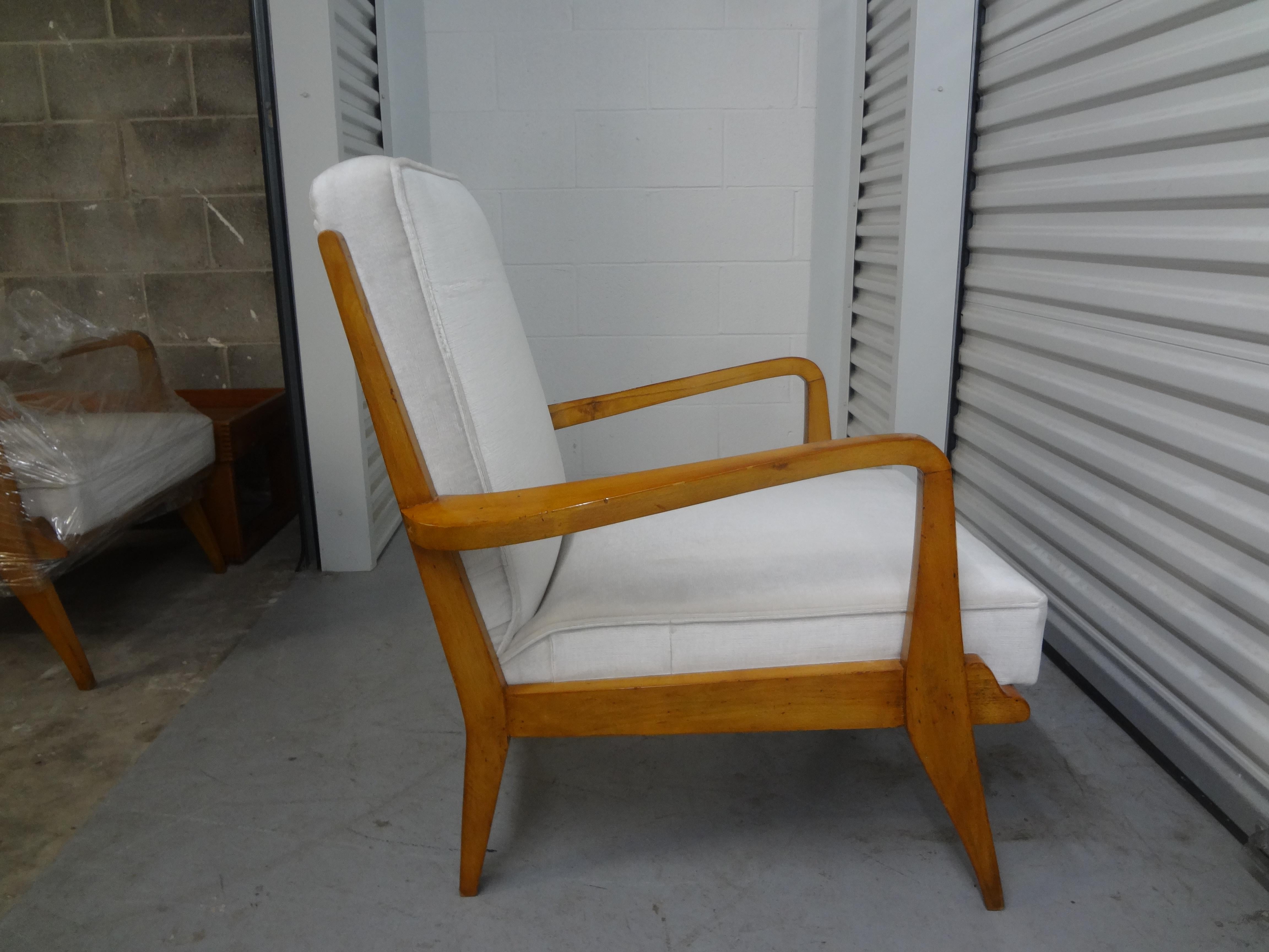 Ein Paar italienische Modern Lounge Chairs (Mitte des 20. Jahrhunderts) im Angebot
