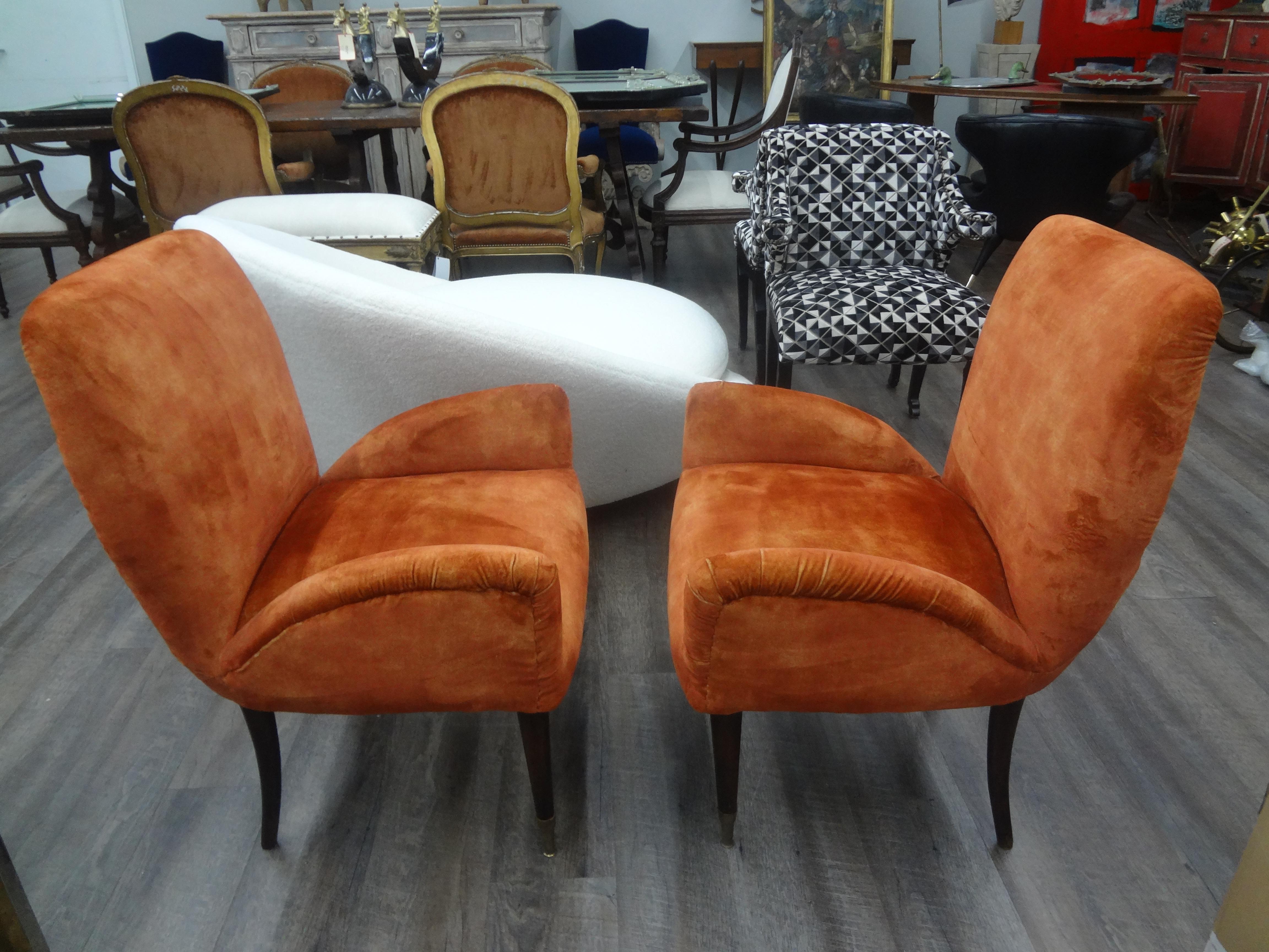 Pair of Italian Modern Sculptural Lounge Chairs 4
