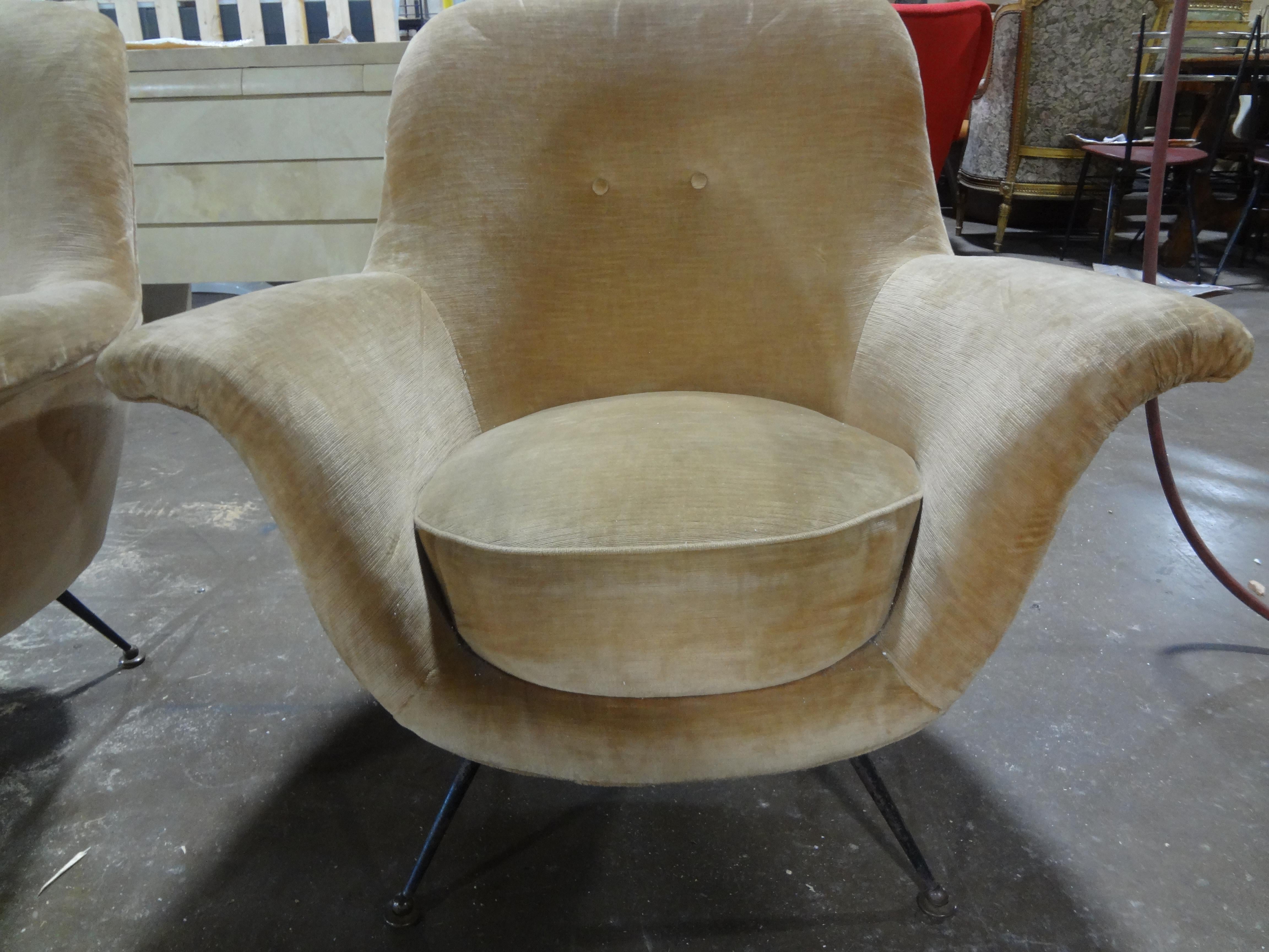 Pair Of Italian Modern Sculptural Lounge Chairs For Sale 3