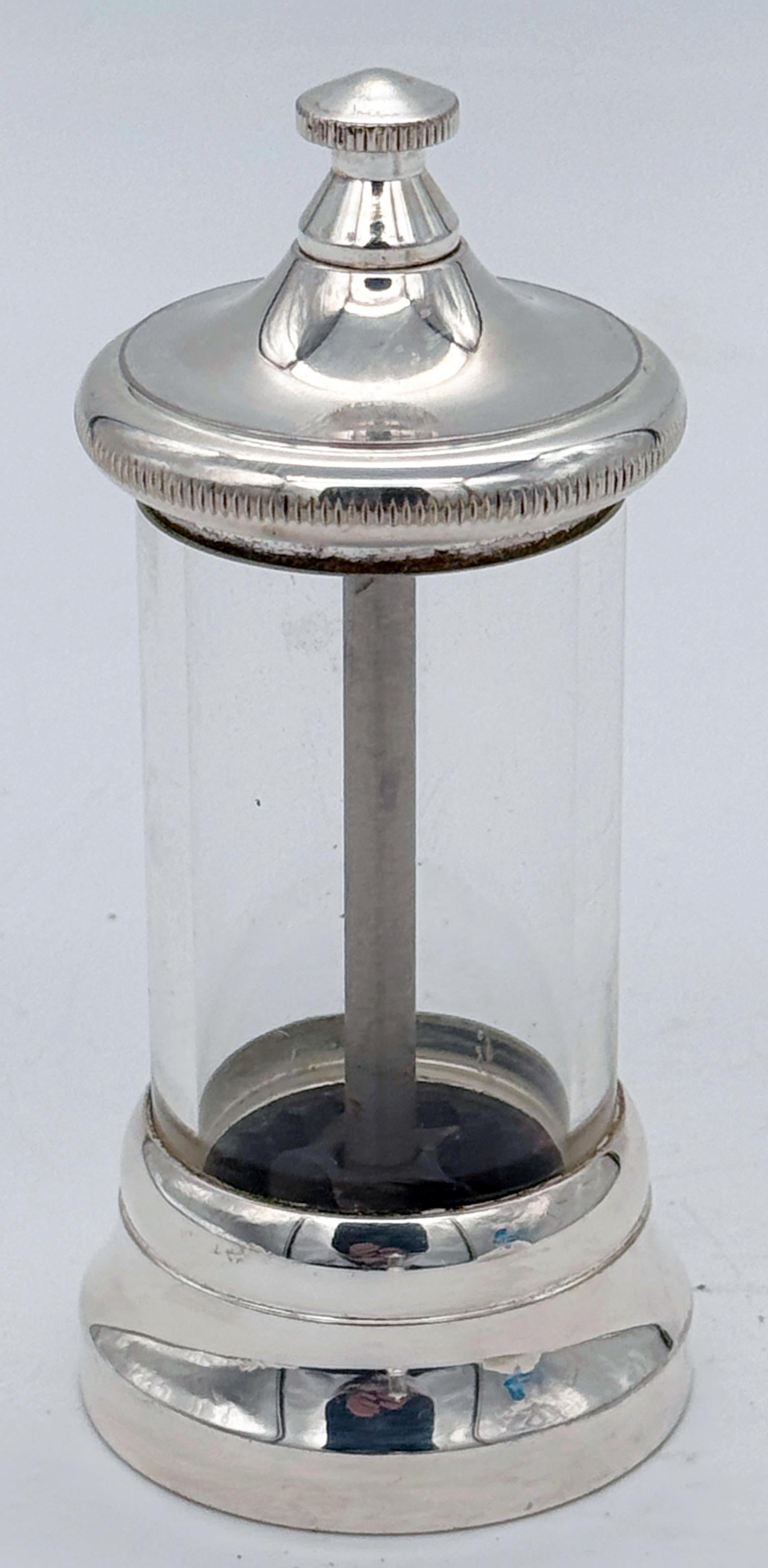 Pair of Italian Modern Silverplated & Glass Peppermills For Sale 5