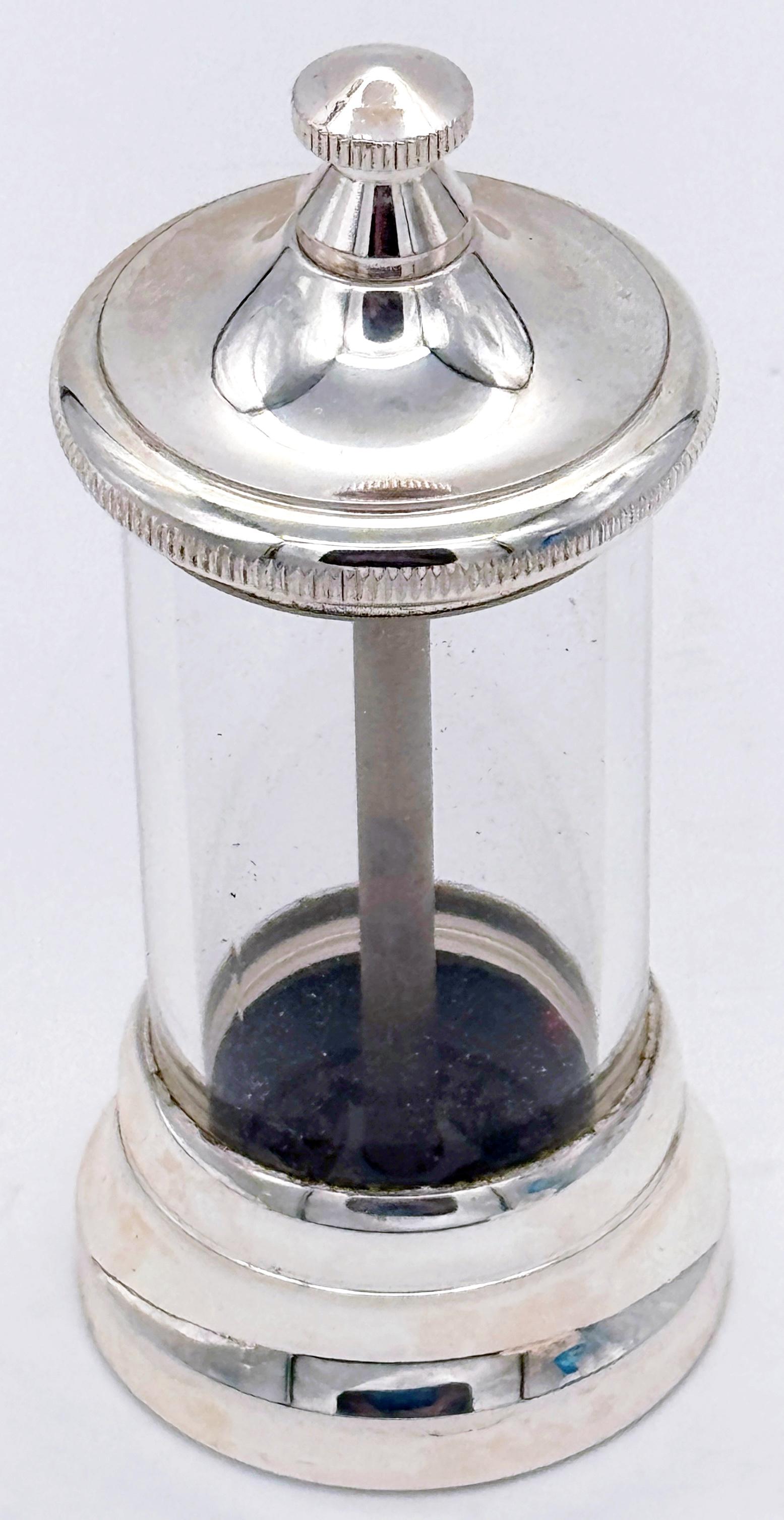 Pair of Italian Modern Silverplated & Glass Peppermills In Good Condition For Sale In West Palm Beach, FL