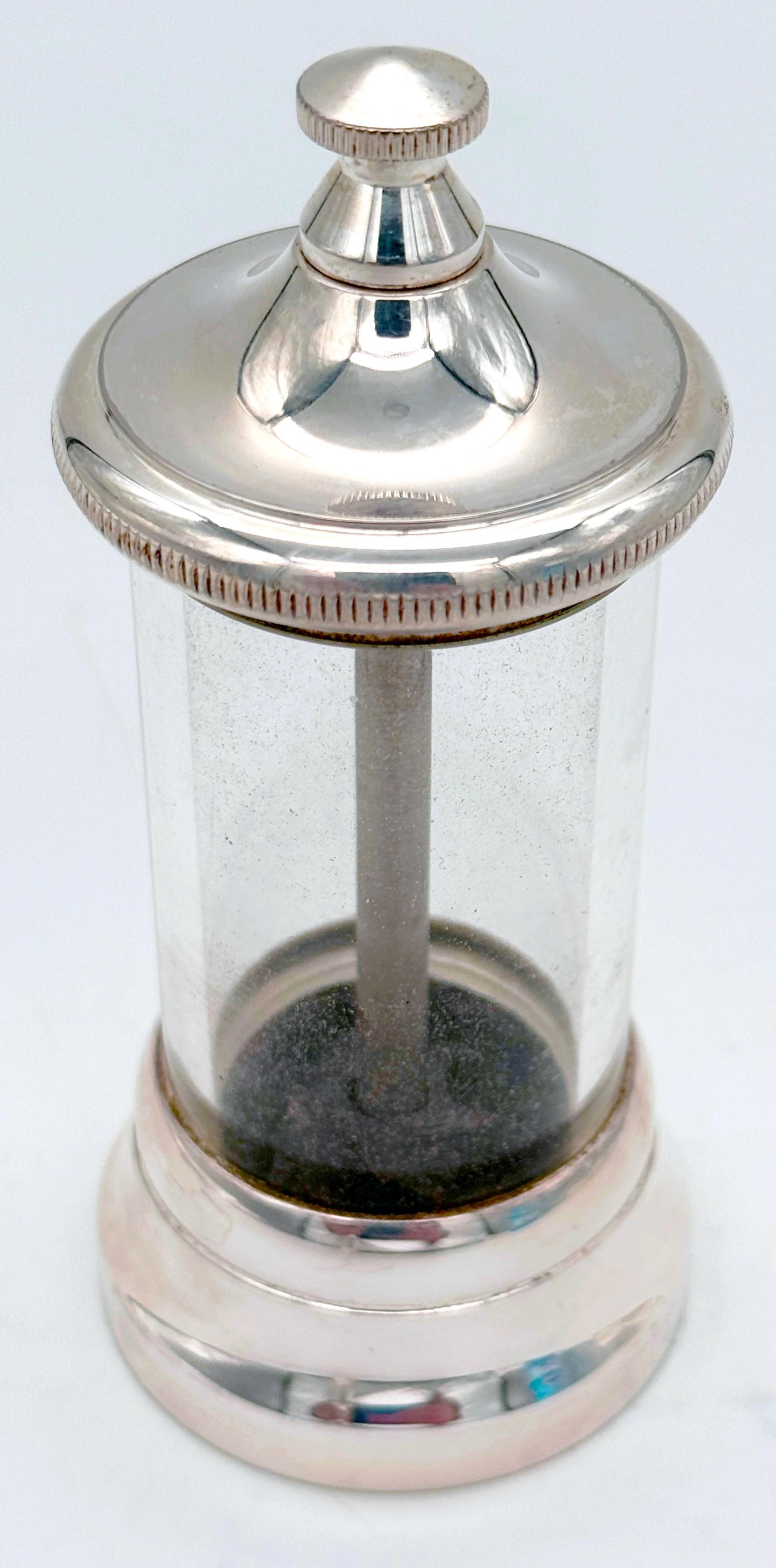 Pair of Italian Modern Silverplated & Glass Peppermills For Sale 2