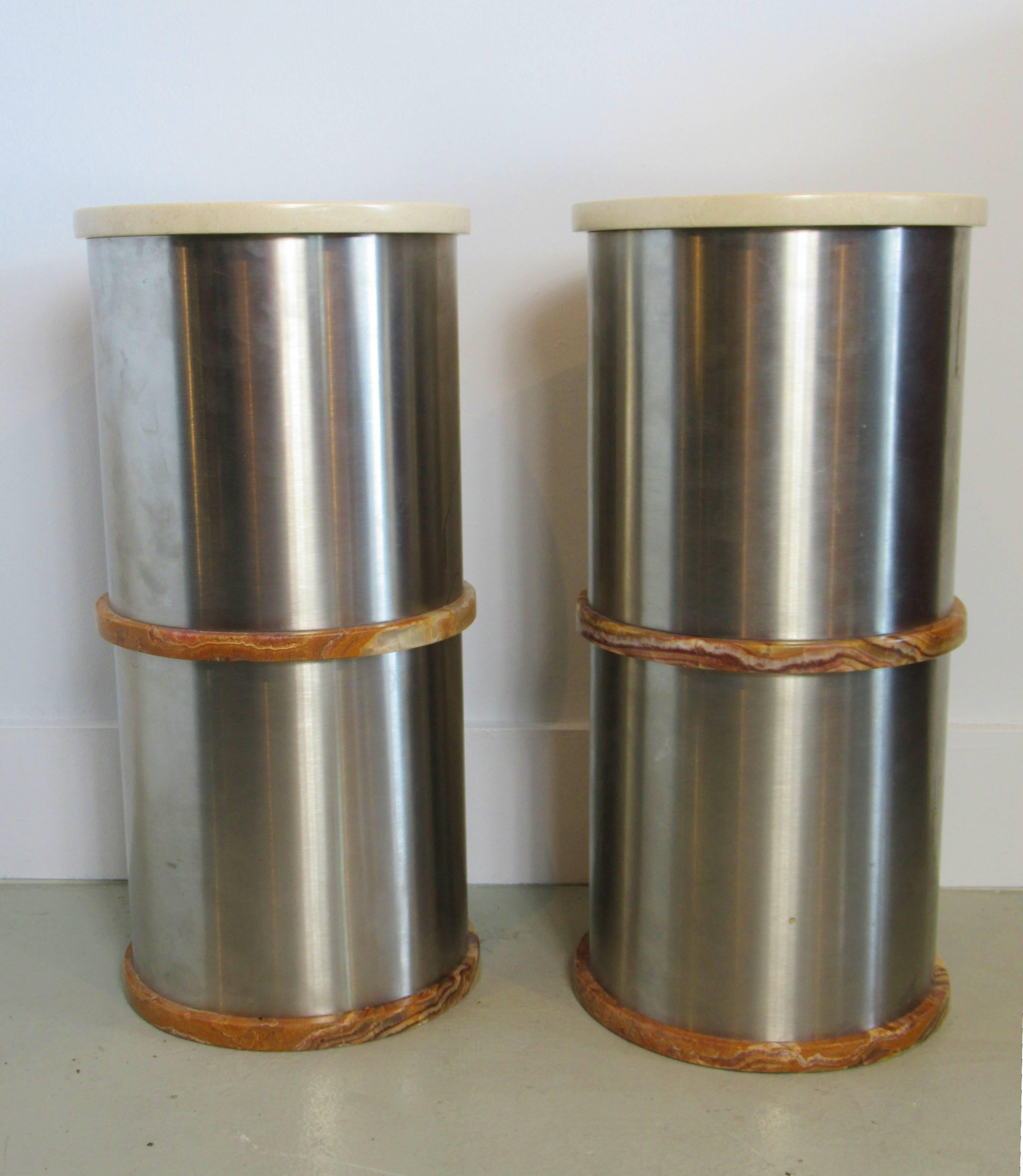 Pair of Italian Modern Stainless Steel Travertine and Onyx Side Tables, Saporiti In Excellent Condition In Hollywood, FL