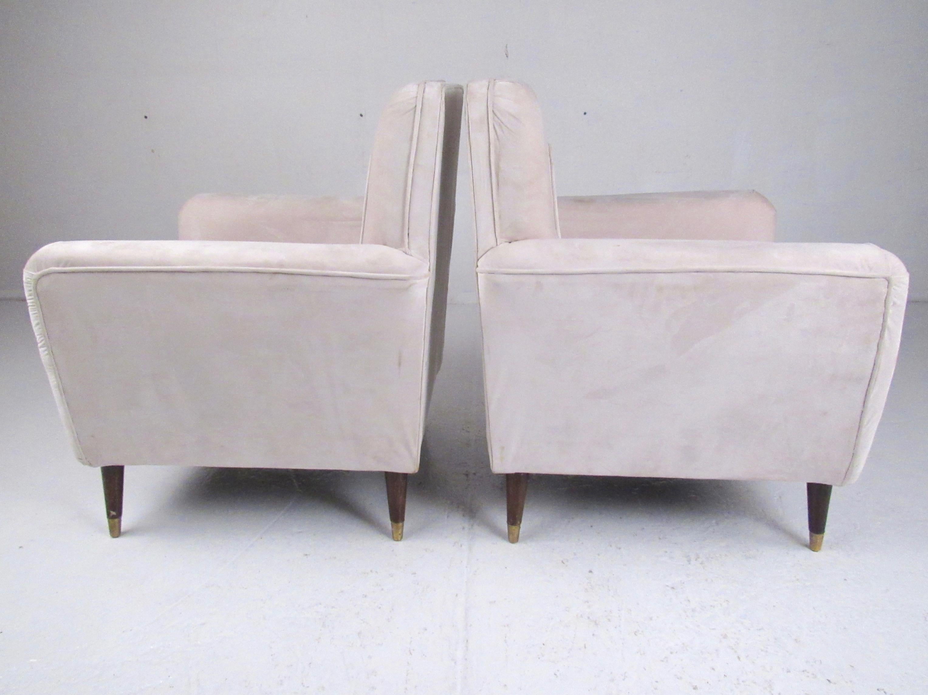 Pair of Italian Modern Upholstered Armchairs  In Good Condition For Sale In Brooklyn, NY