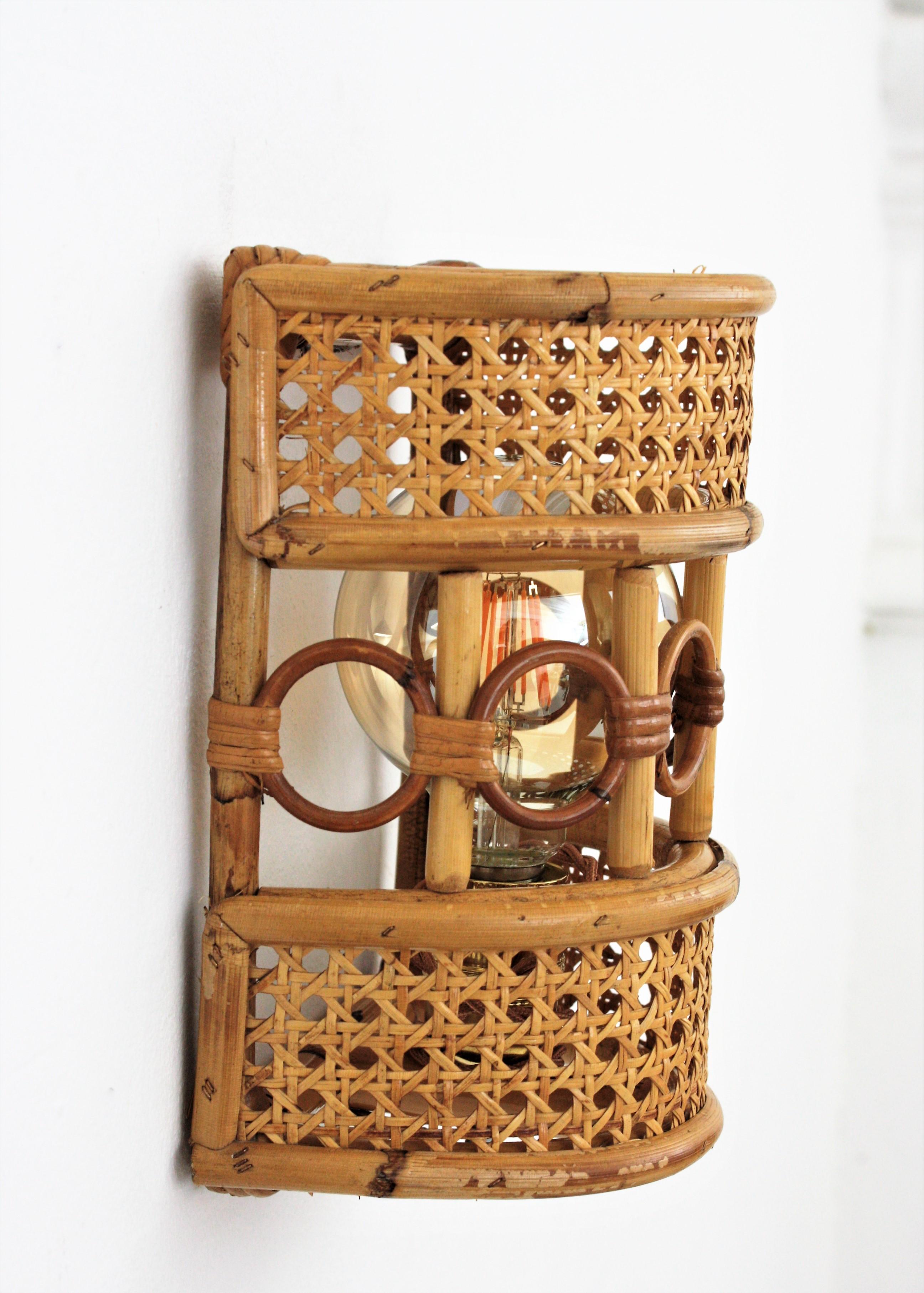 Rattan and Woven Wicker Italian Modern Wall Sconces, Pair In Good Condition In Barcelona, ES