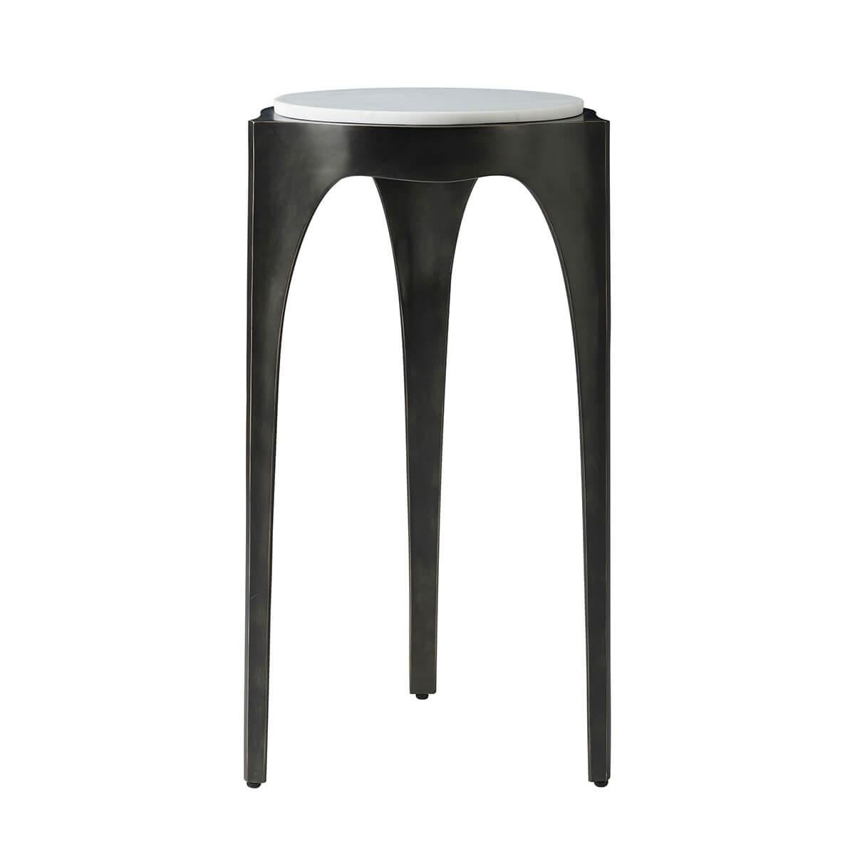 Contemporary Pair of Italian Modernist Accent Tables For Sale