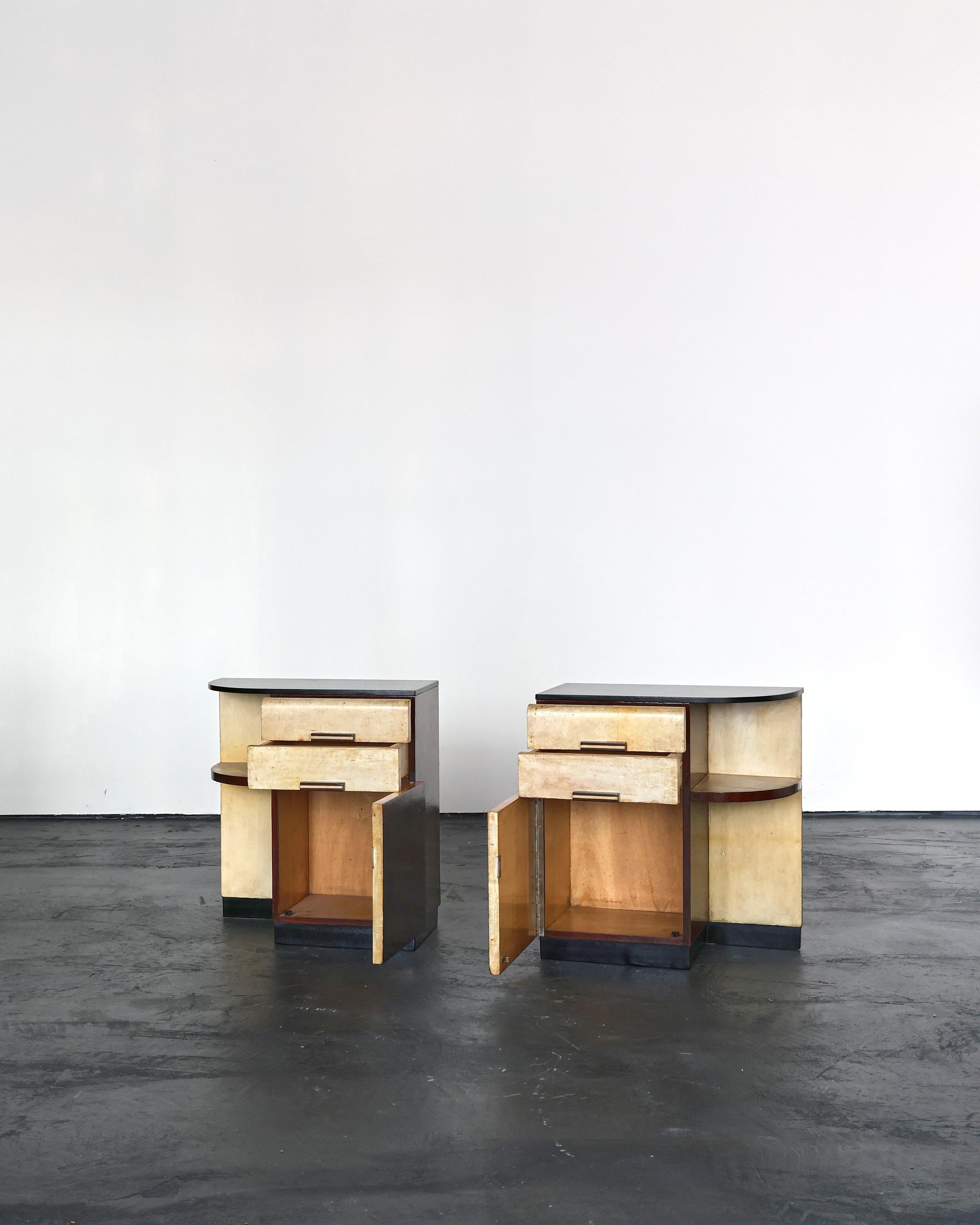 Pair of Italian Modernist C.1940s Vellum Bedsides For Sale 1