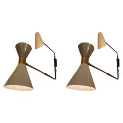 Ein Paar italienische Wandleuchten im modernistischen Design, ca. 1970er Jahre