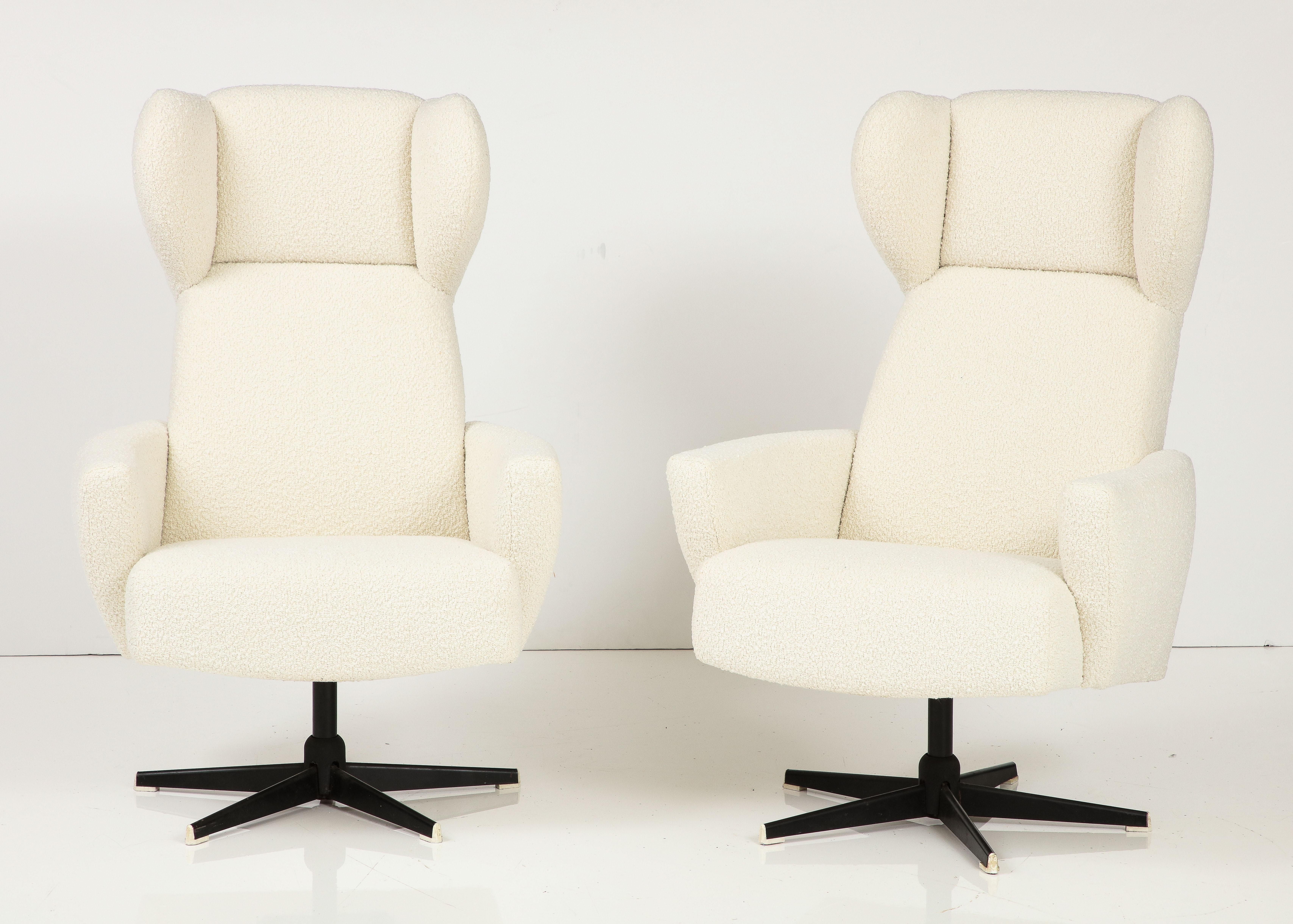 Mid-Century Modern Pair of Italian Modernist High-Back Swivel Chairs, Italy, circa 1960 For Sale